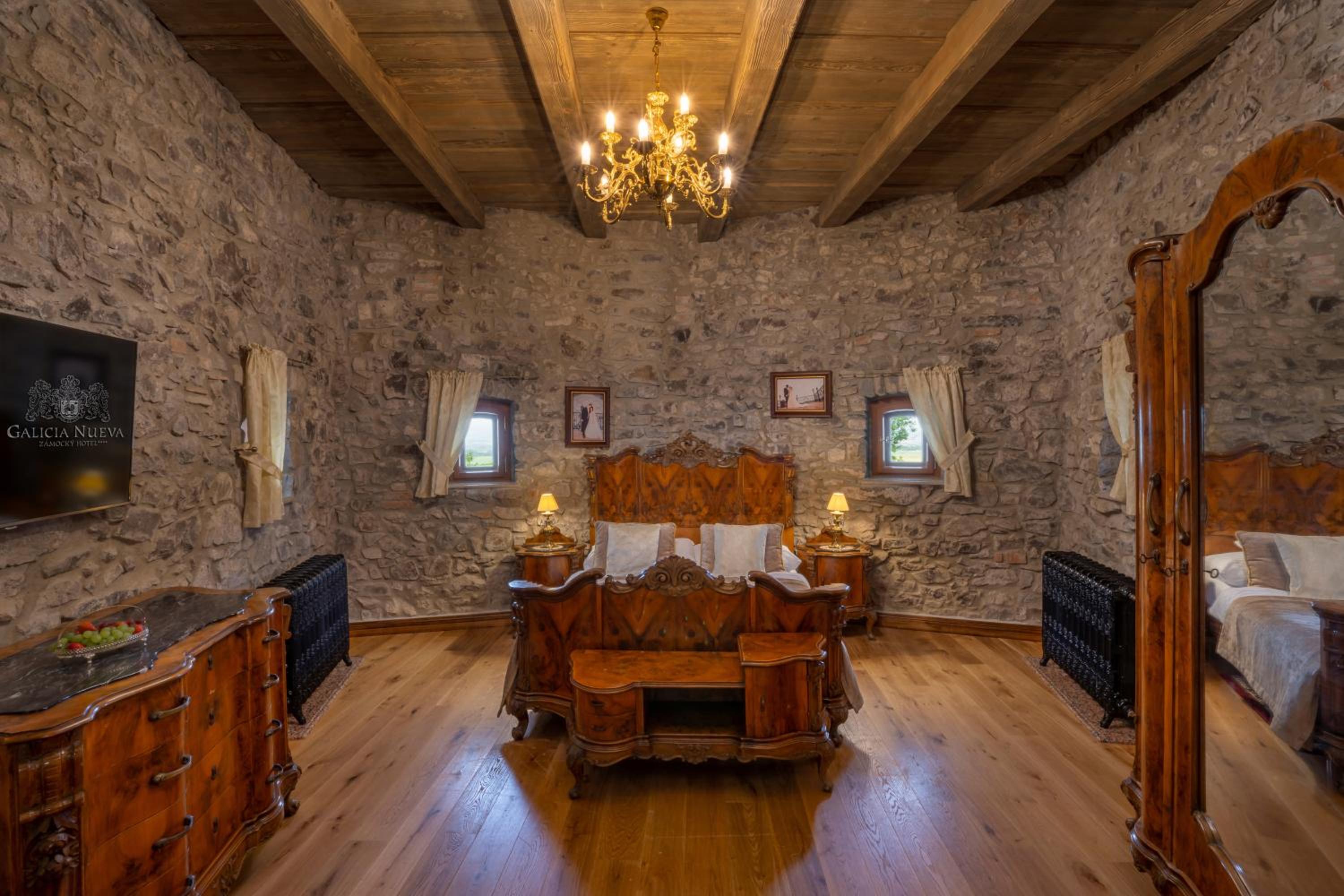 Castle Apartment photo 1