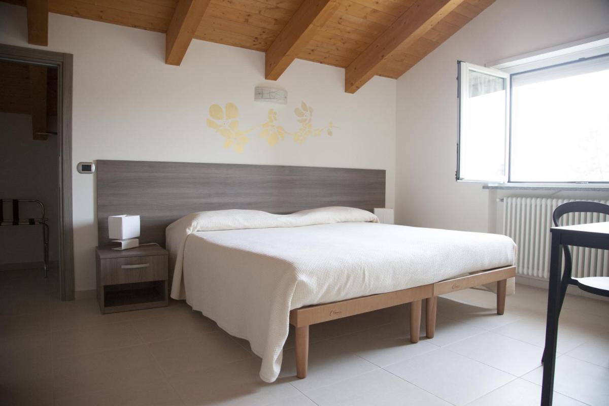 Deluxe Double or Twin Room photo 2