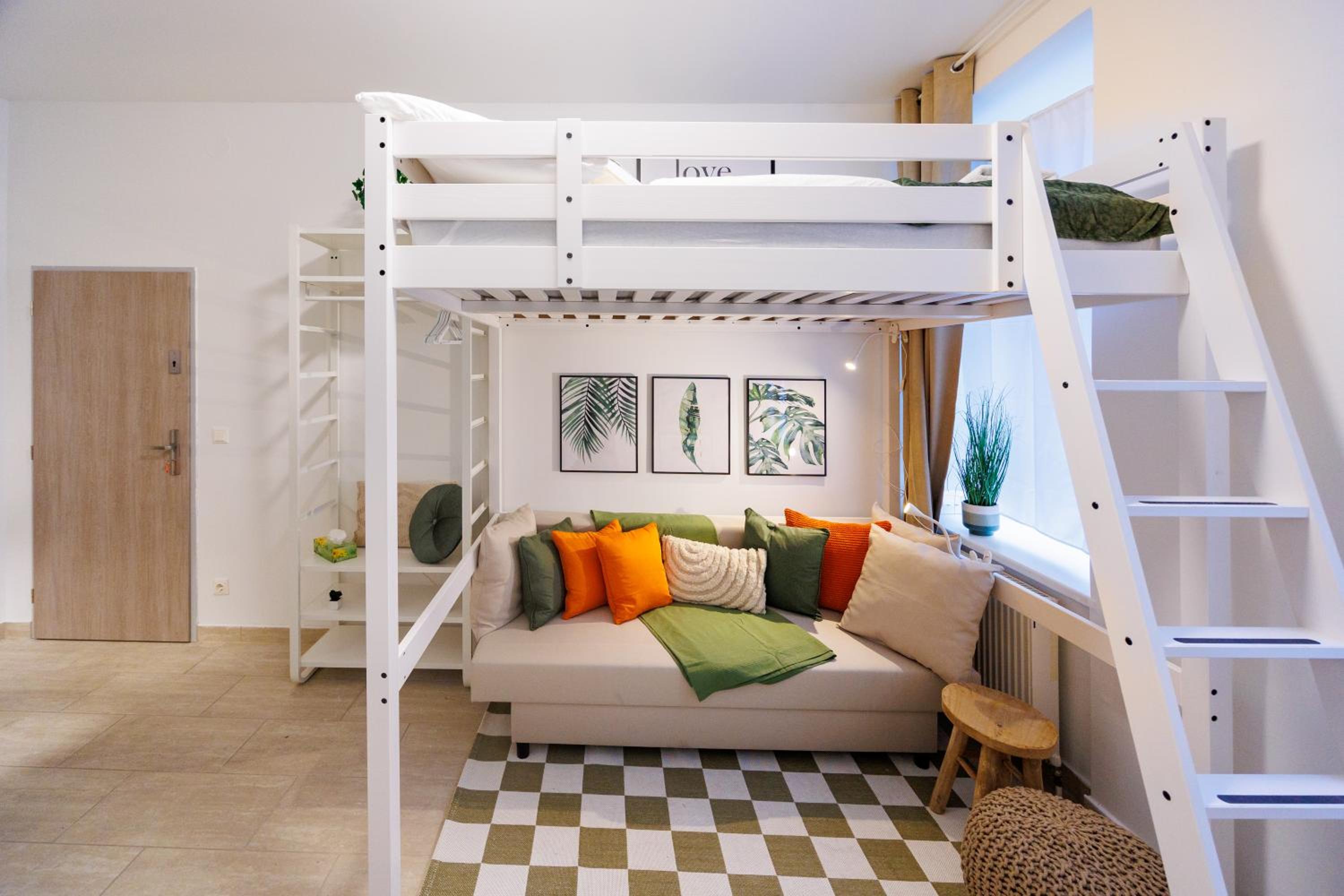 One-Bedroom Apartment