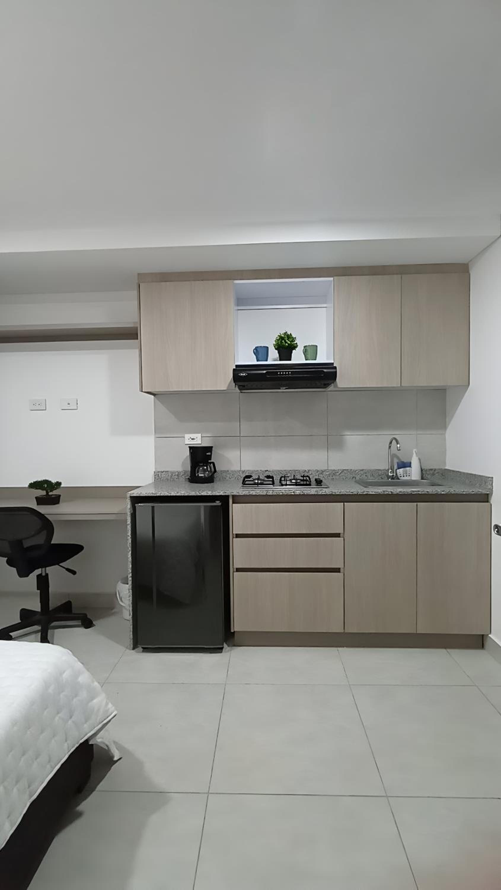 One-Bedroom Apartment photo 1