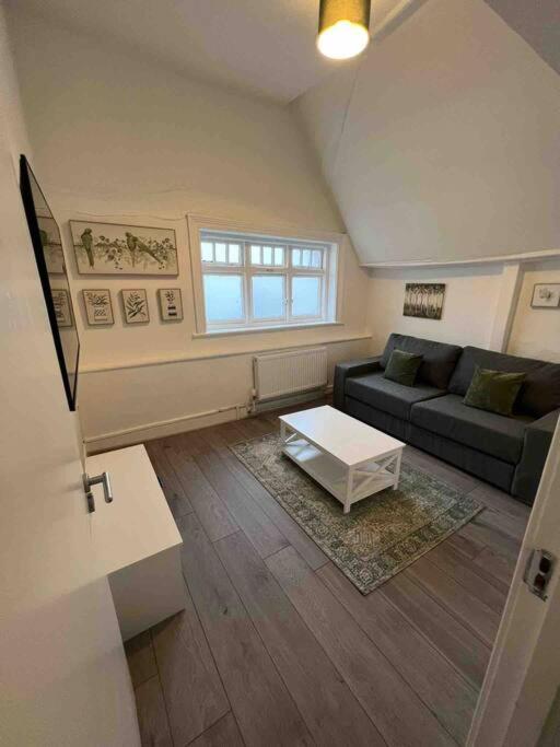 Three-Bedroom Apartment photo 2