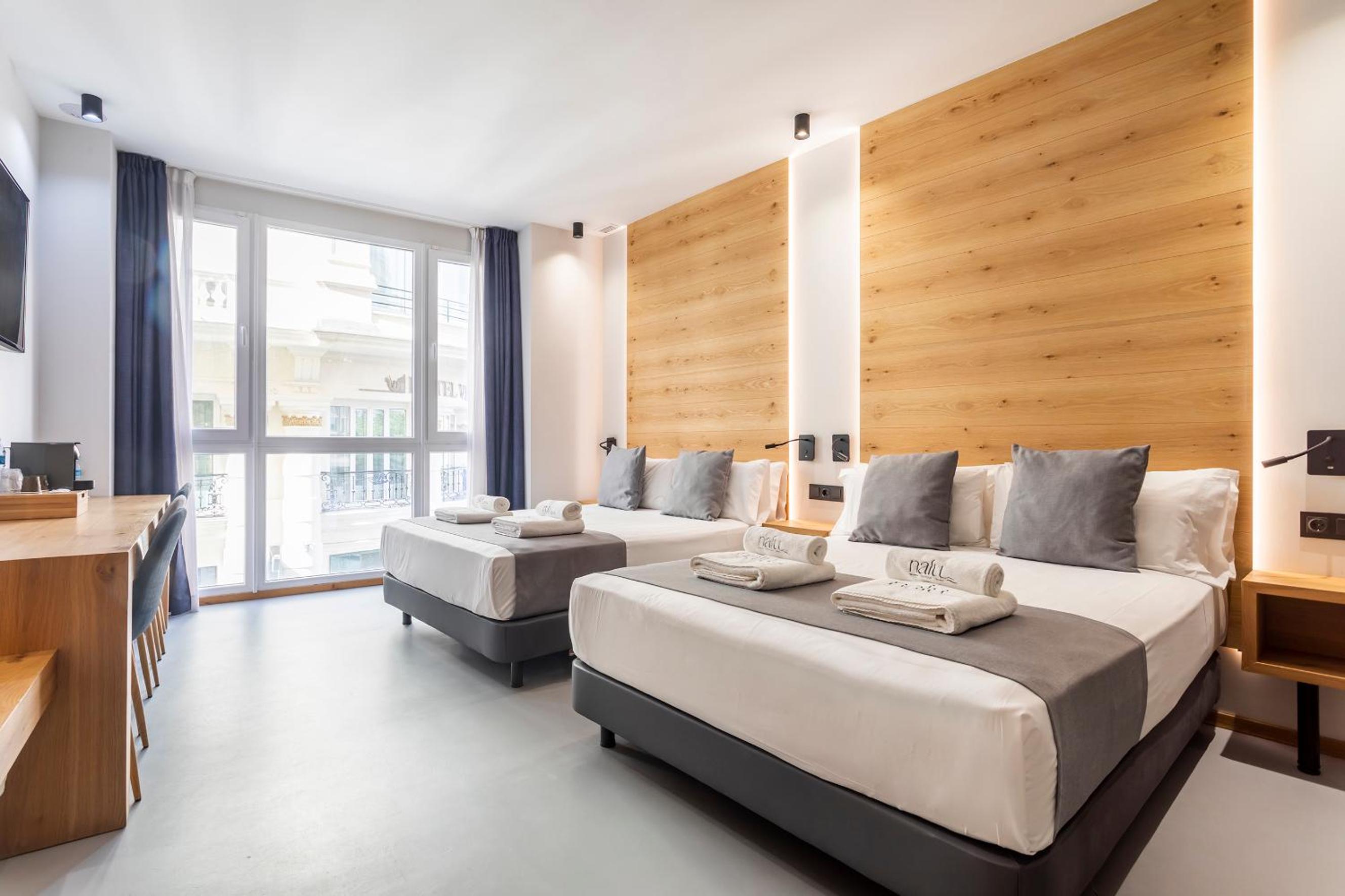 Deluxe Quadruple Room - Photo 1