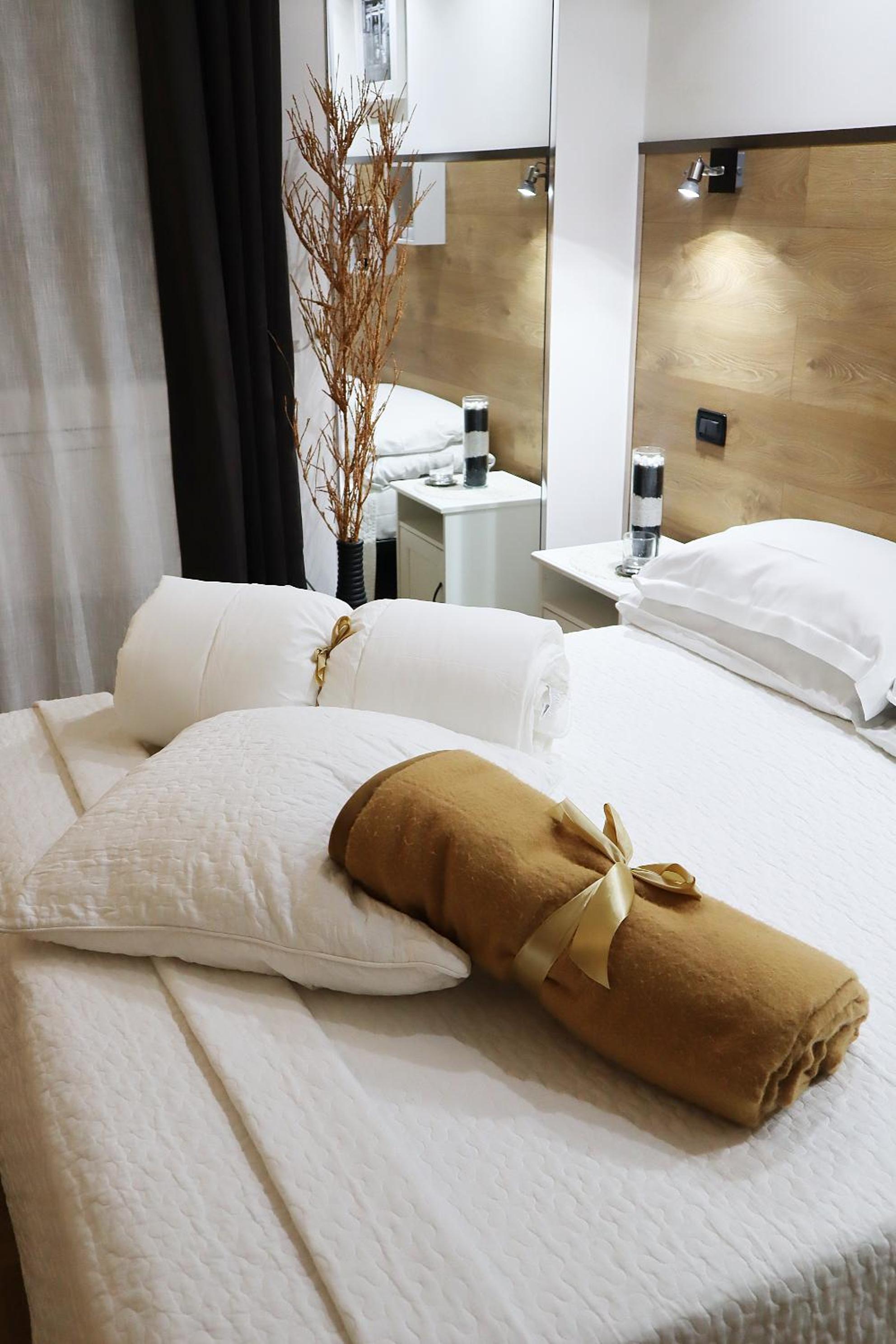 Classic Double Room - Photo 5