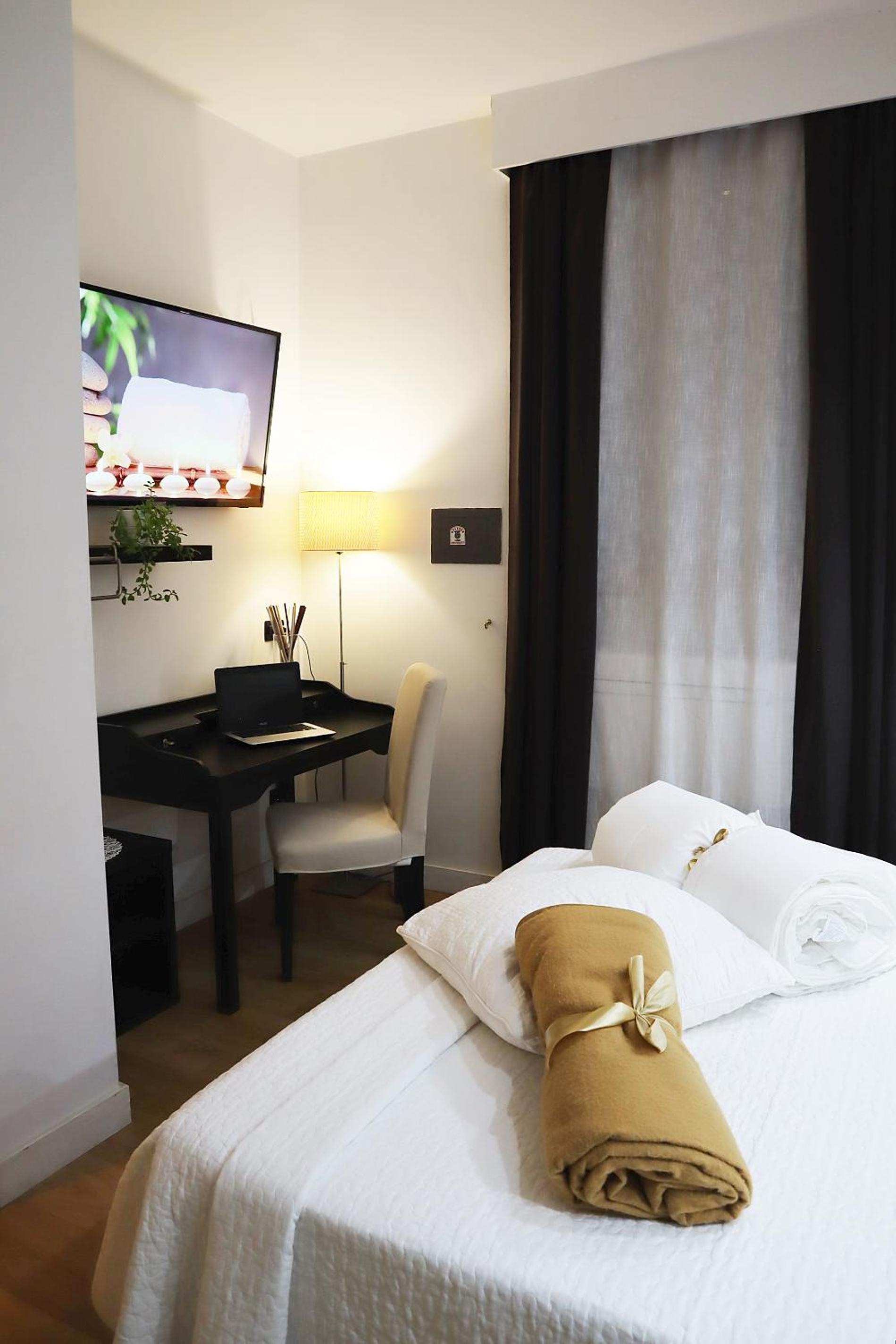 Classic Double Room - Photo 2