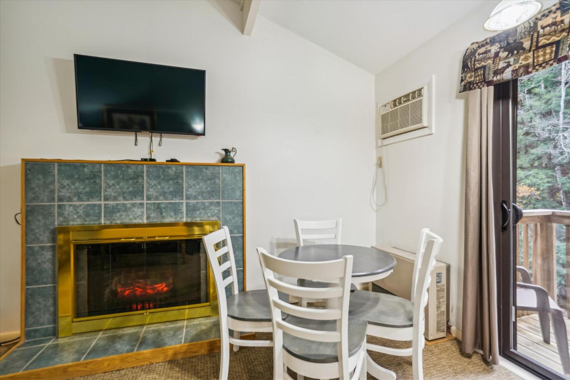 Apartment photo 3