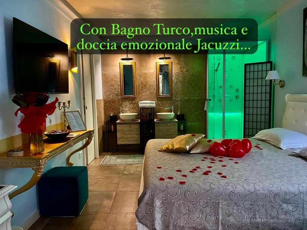 Suite with Spa Access - Photo 1