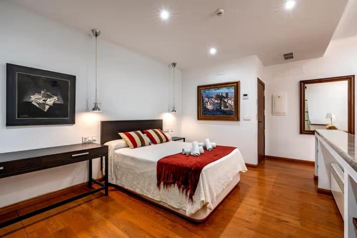 One-Bedroom Suite photo 2