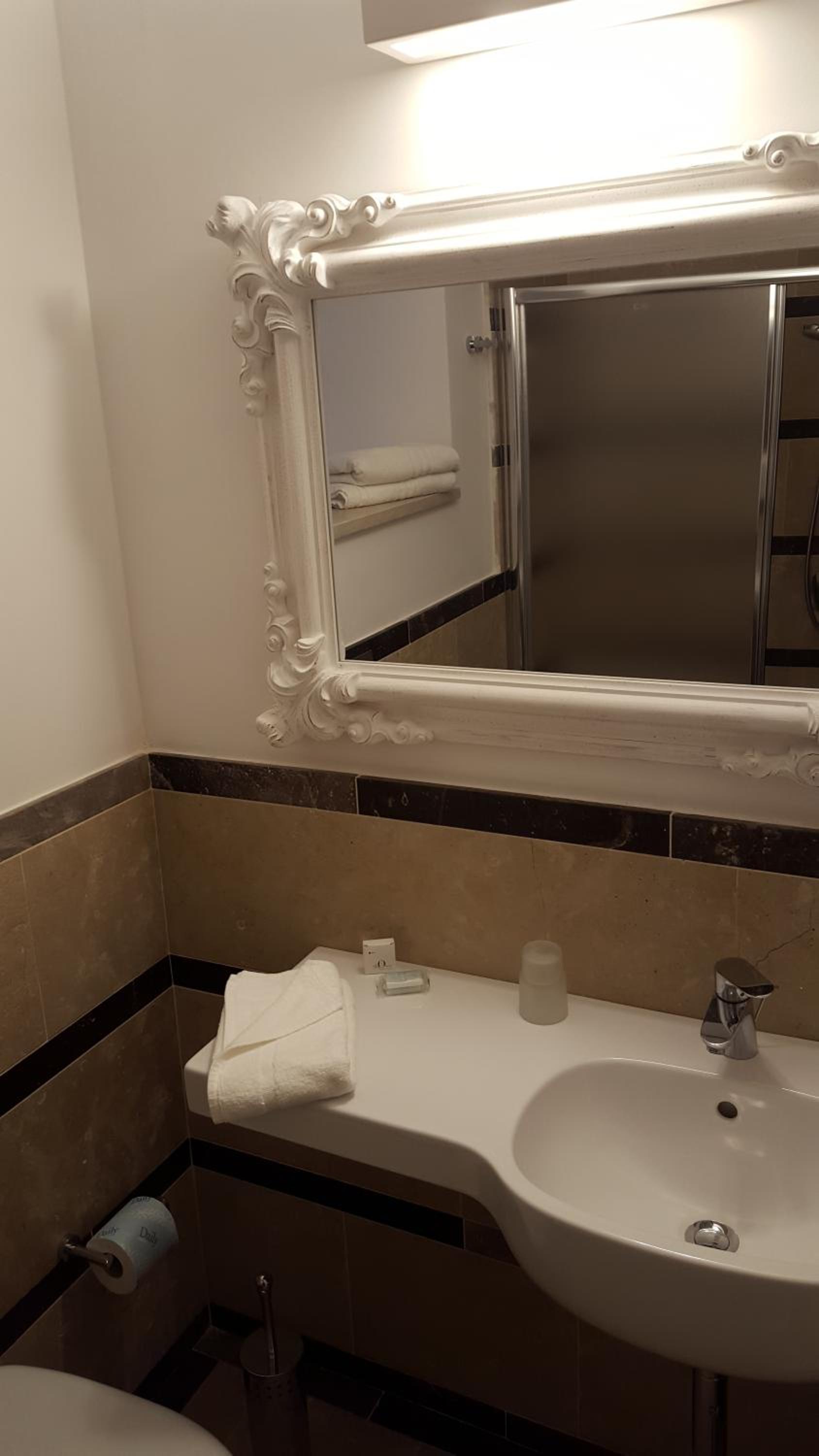 Superior Double Room - Photo 2
