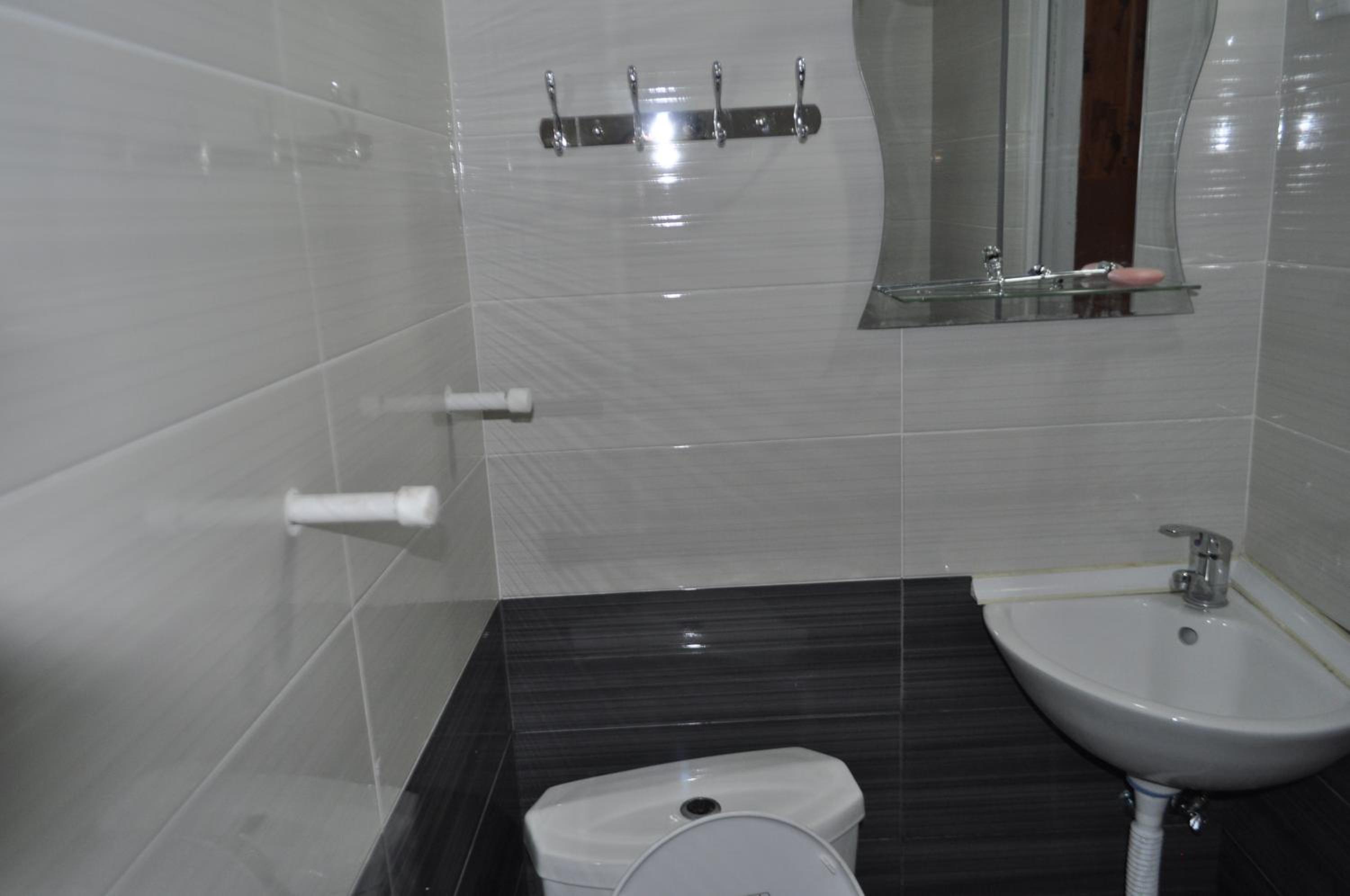 Apartment - Ground Floor photo 3