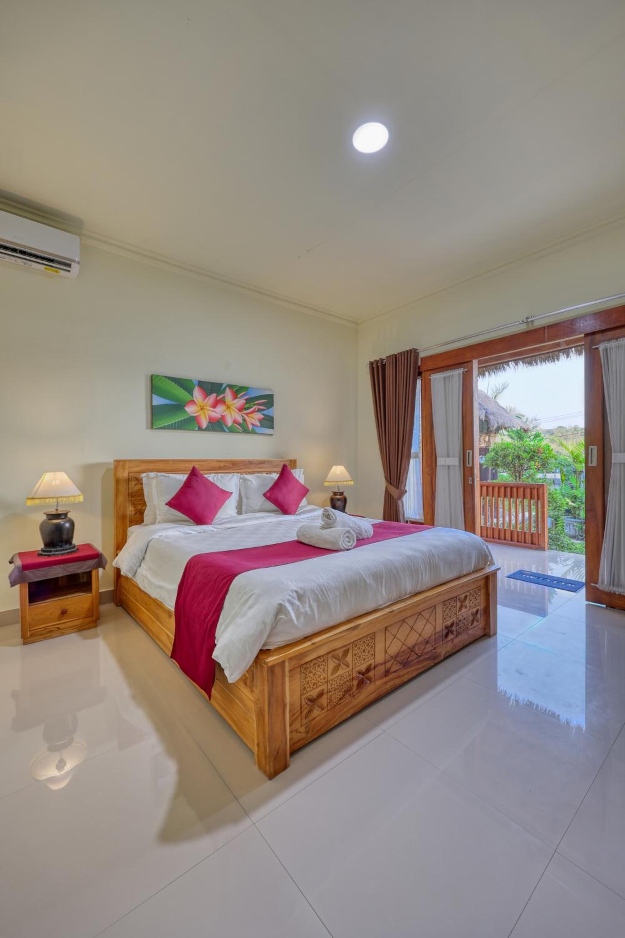 Deluxe Double Room - Photo 11