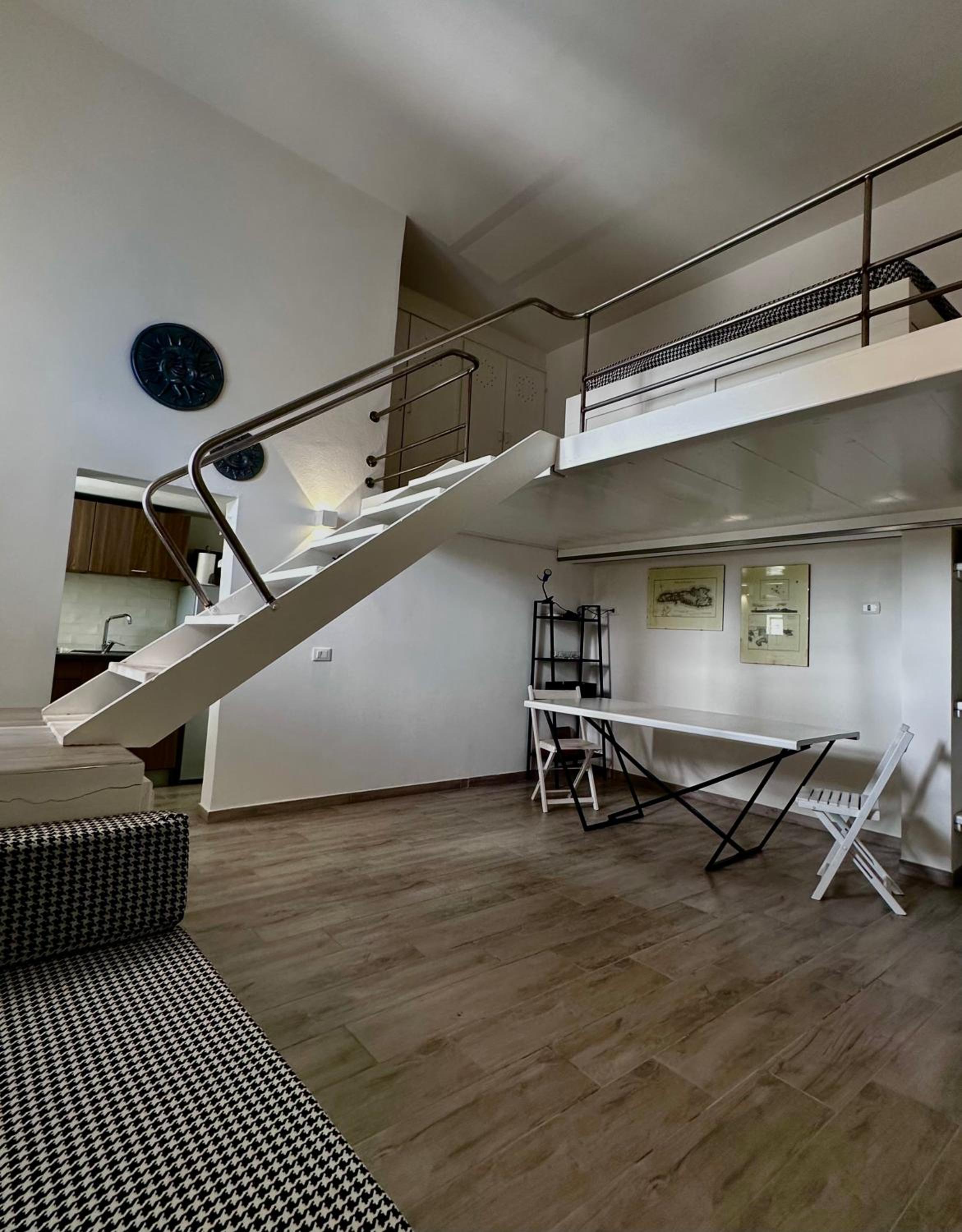 One-Bedroom Apartment photo 2