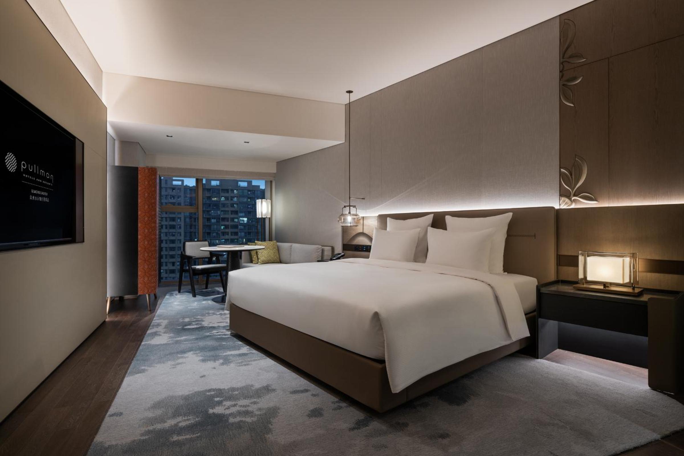 Classic King Room with City View photo 2