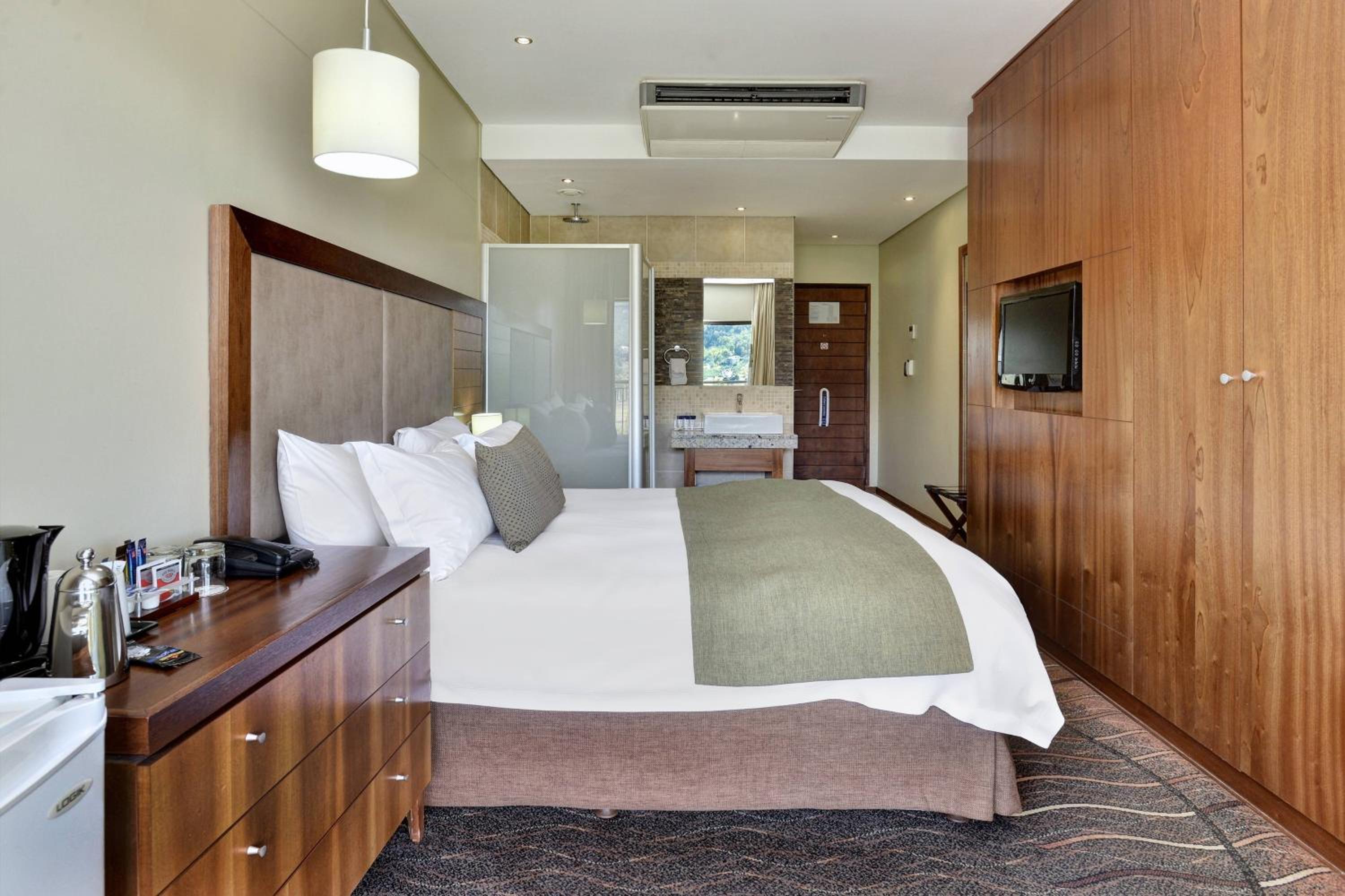 Guest Room, 1 King - Photo 3