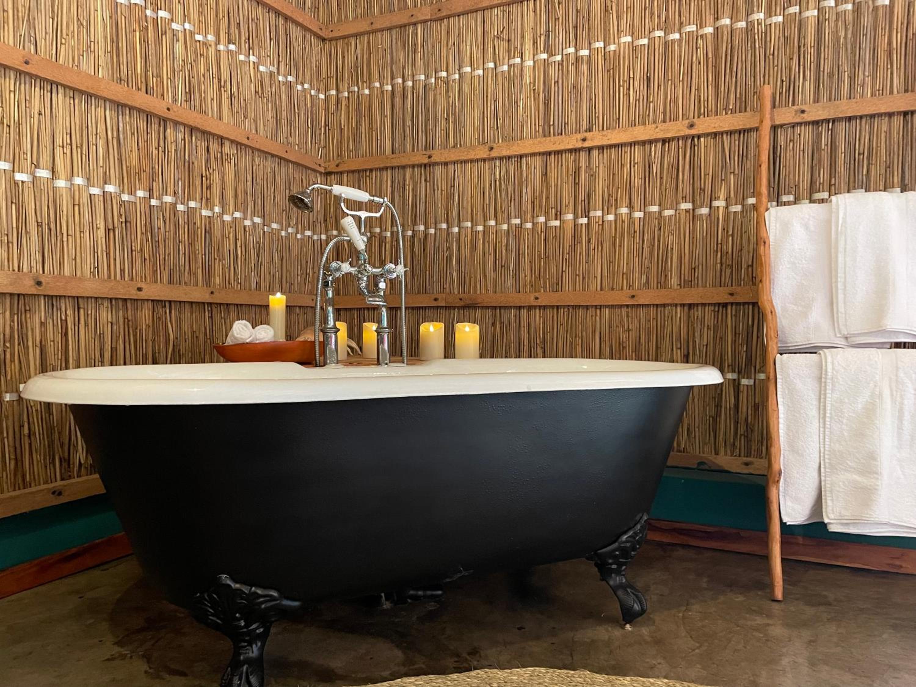 Deluxe Double Room with Bath photo 2