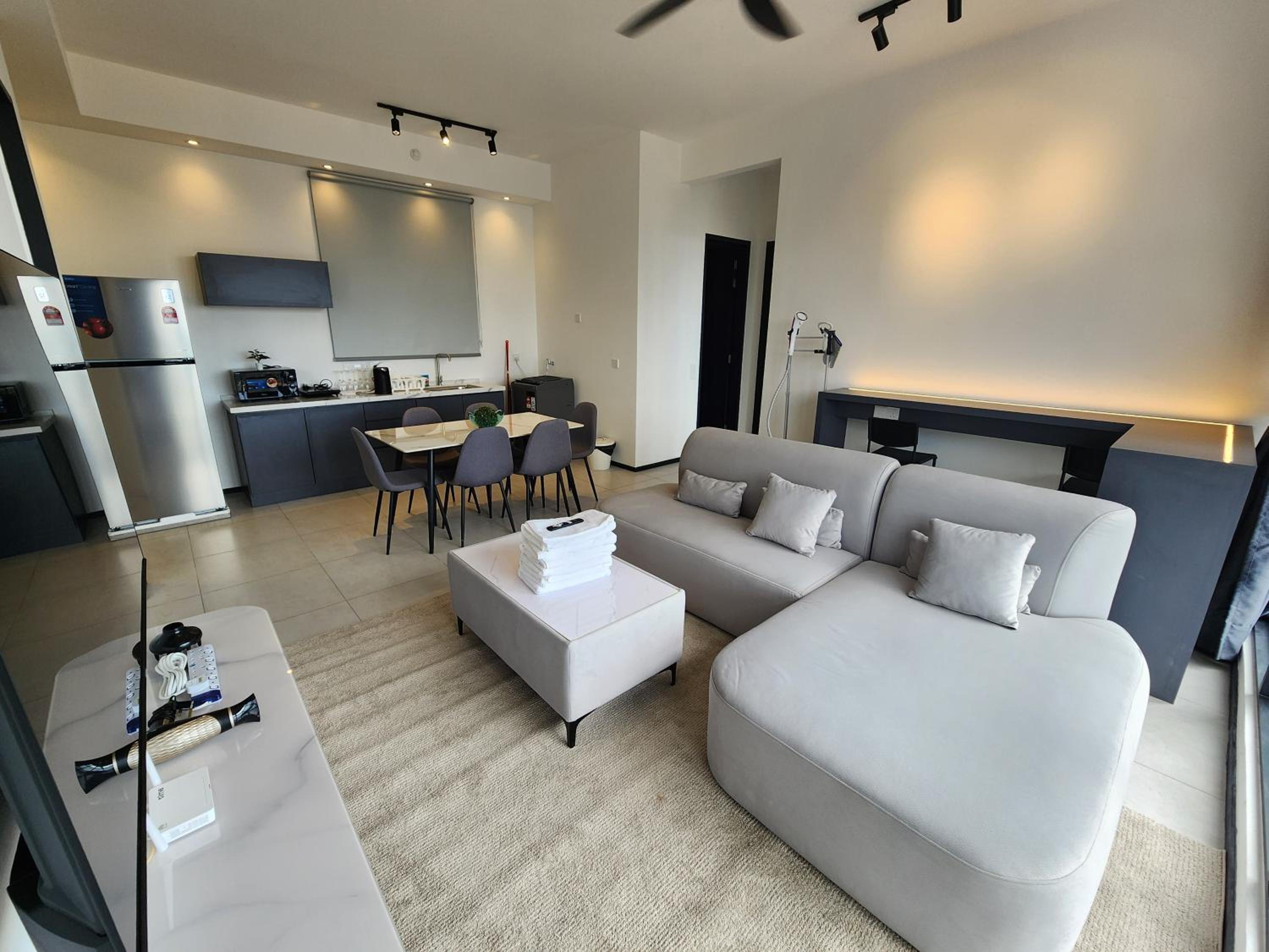 Three-Bedroom Apartment photo 1