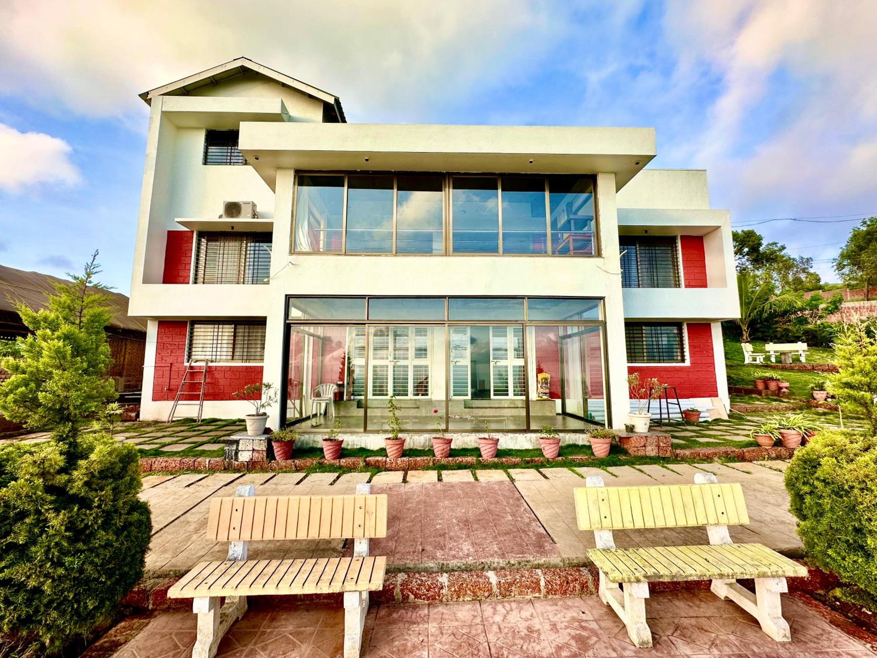 Deluxe Villa photo 2