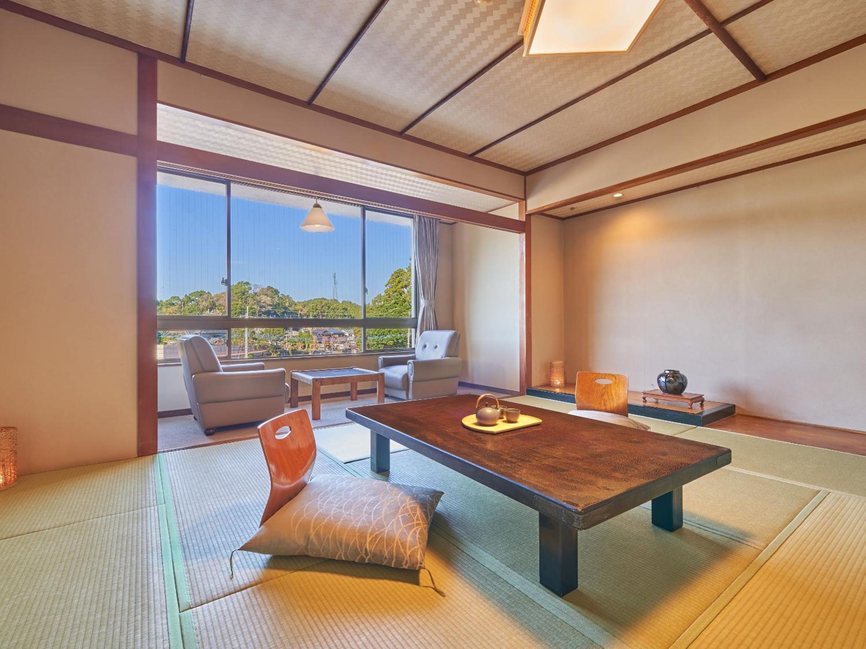 Standard Japanese-Style Room With Private Bath And City View photo 1