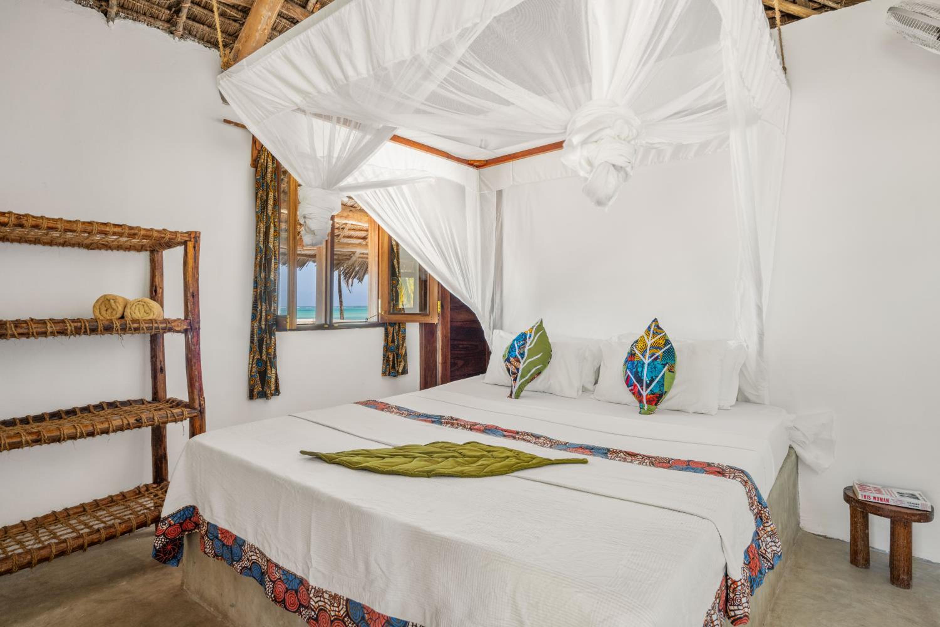 Deluxe Double Room with Balcony - Photo 7