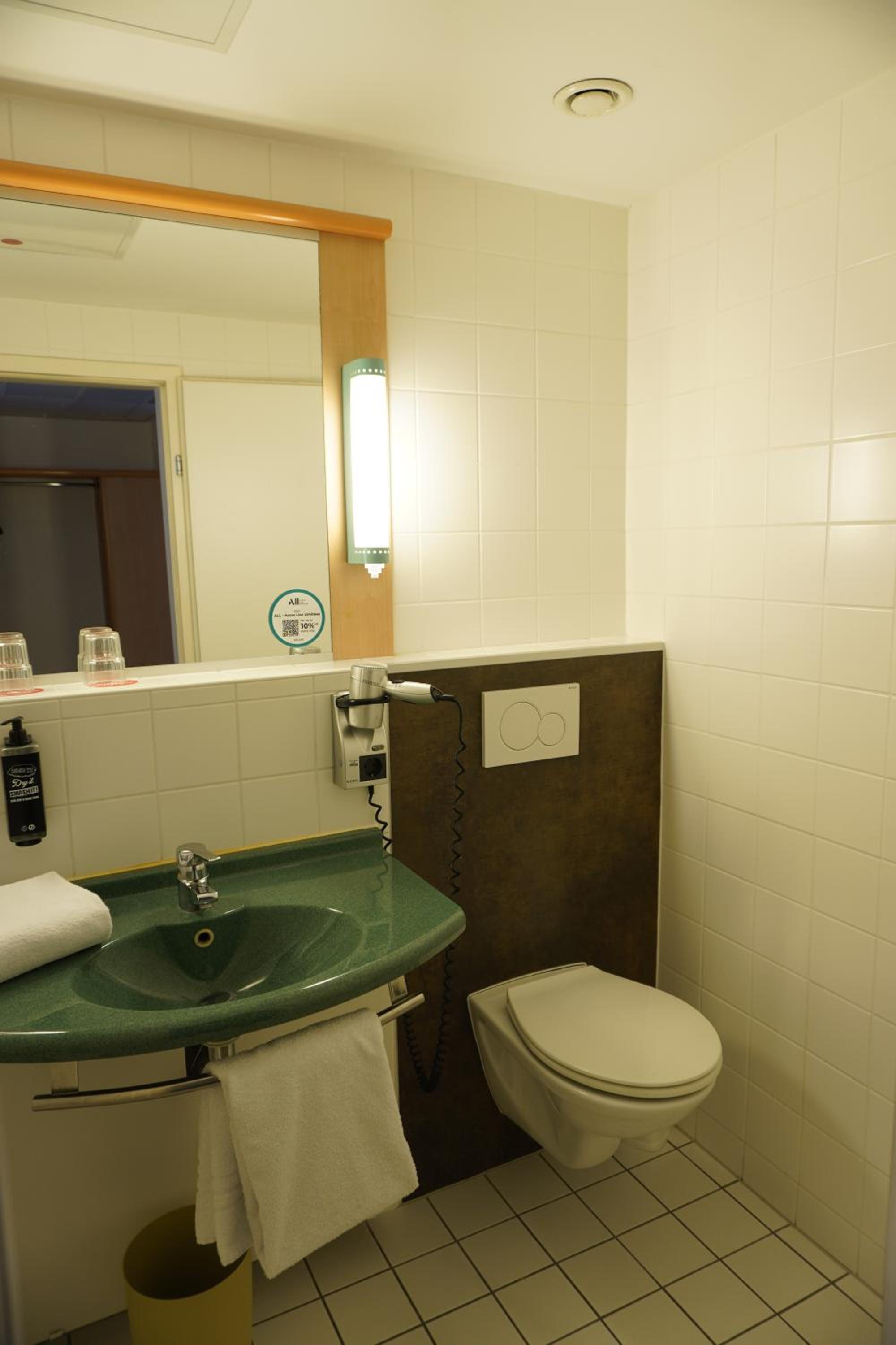 Double Room - Photo 8
