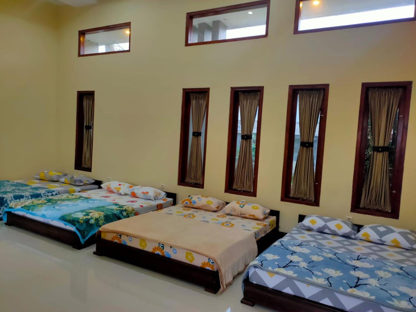 Three-Bedroom House photo 1