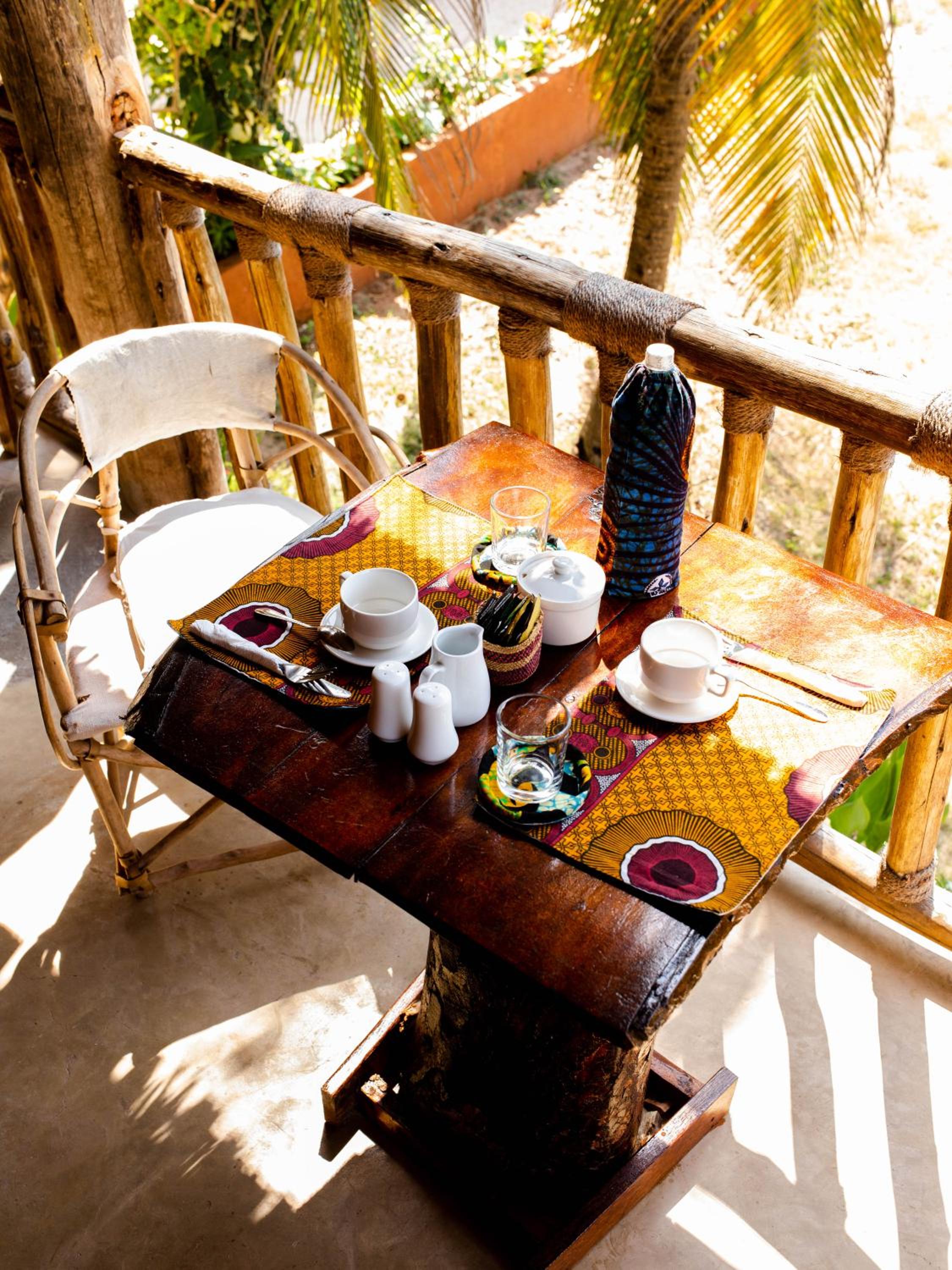 Deluxe Double Room with Balcony - Photo 9