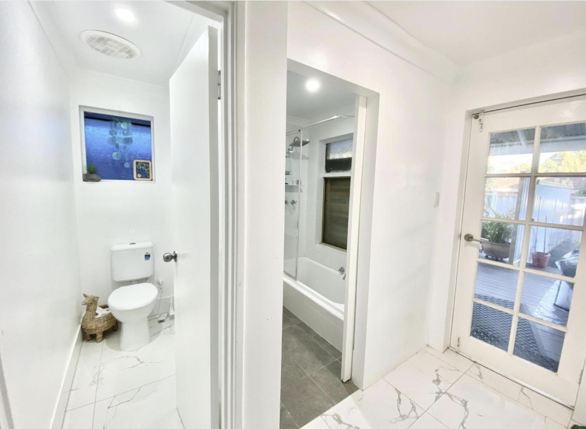 One-Bedroom House photo 3
