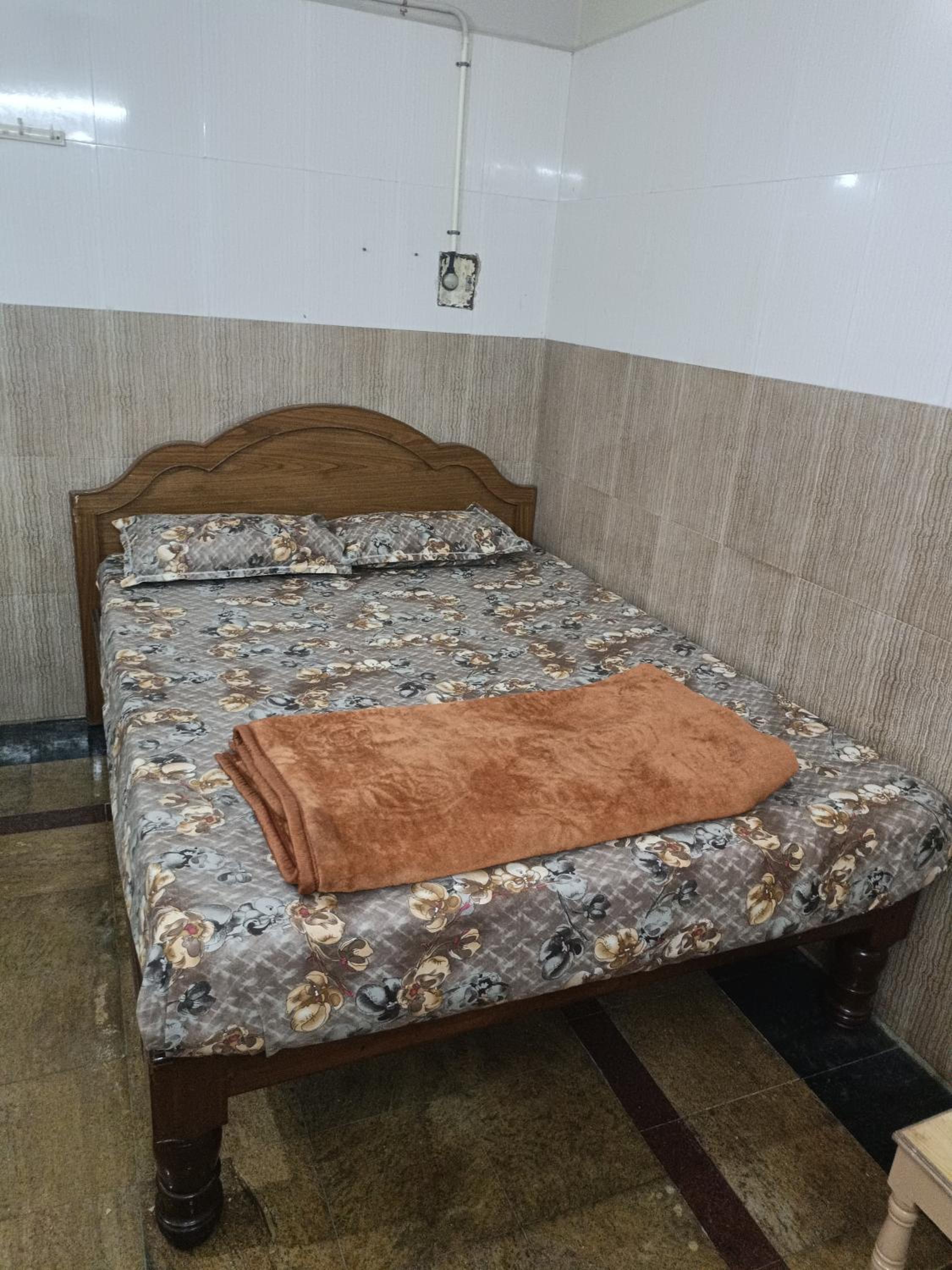Standard Double Room With Fan photo 1