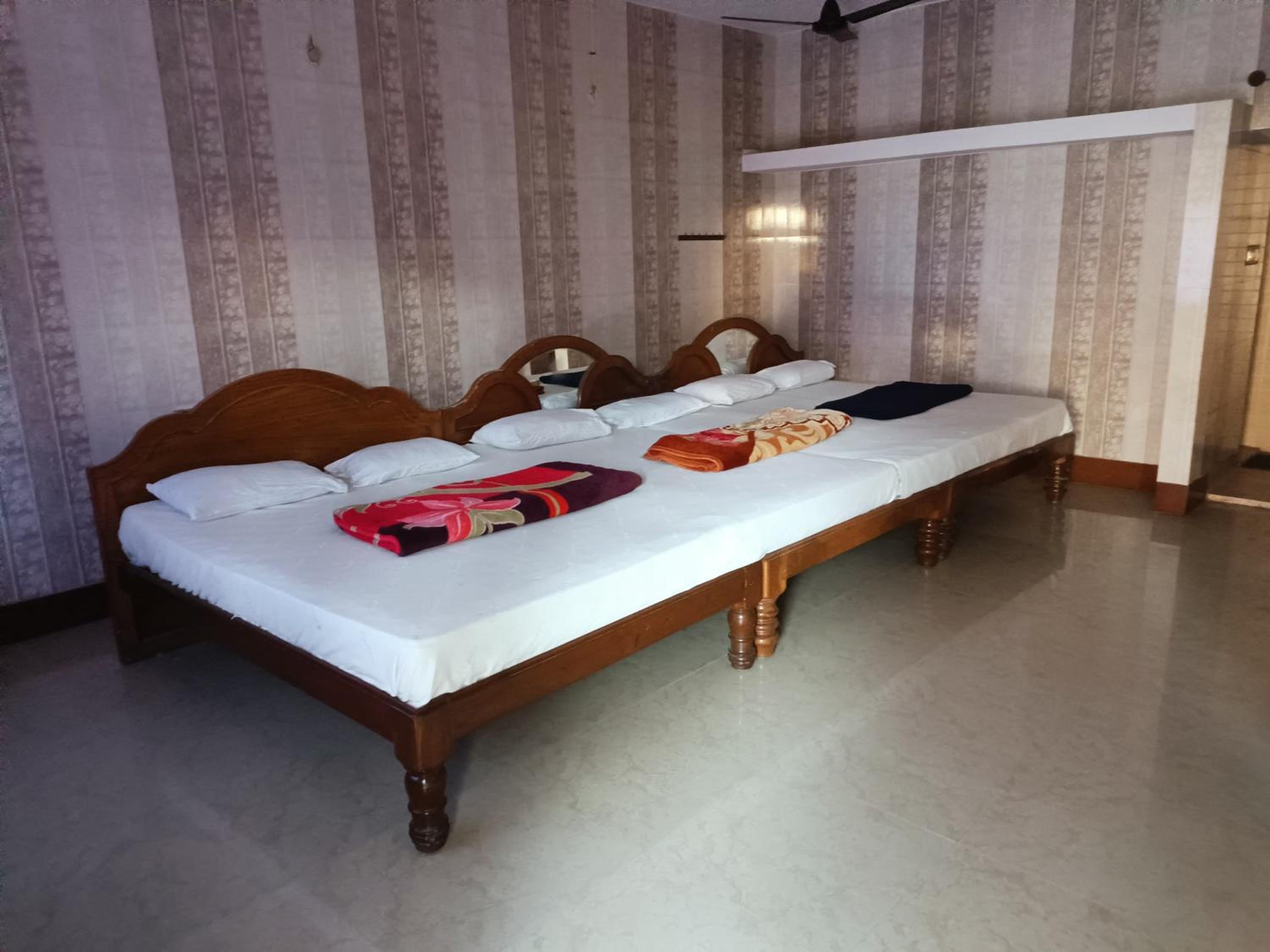 Deluxe Family Room photo 1