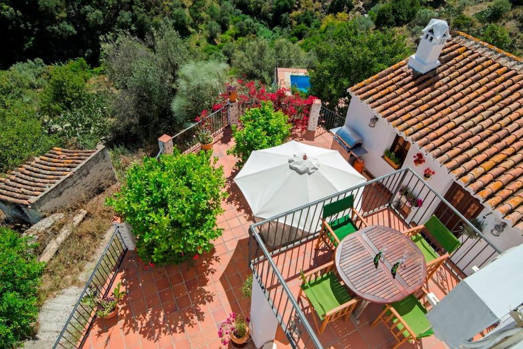 Villa photo 2
