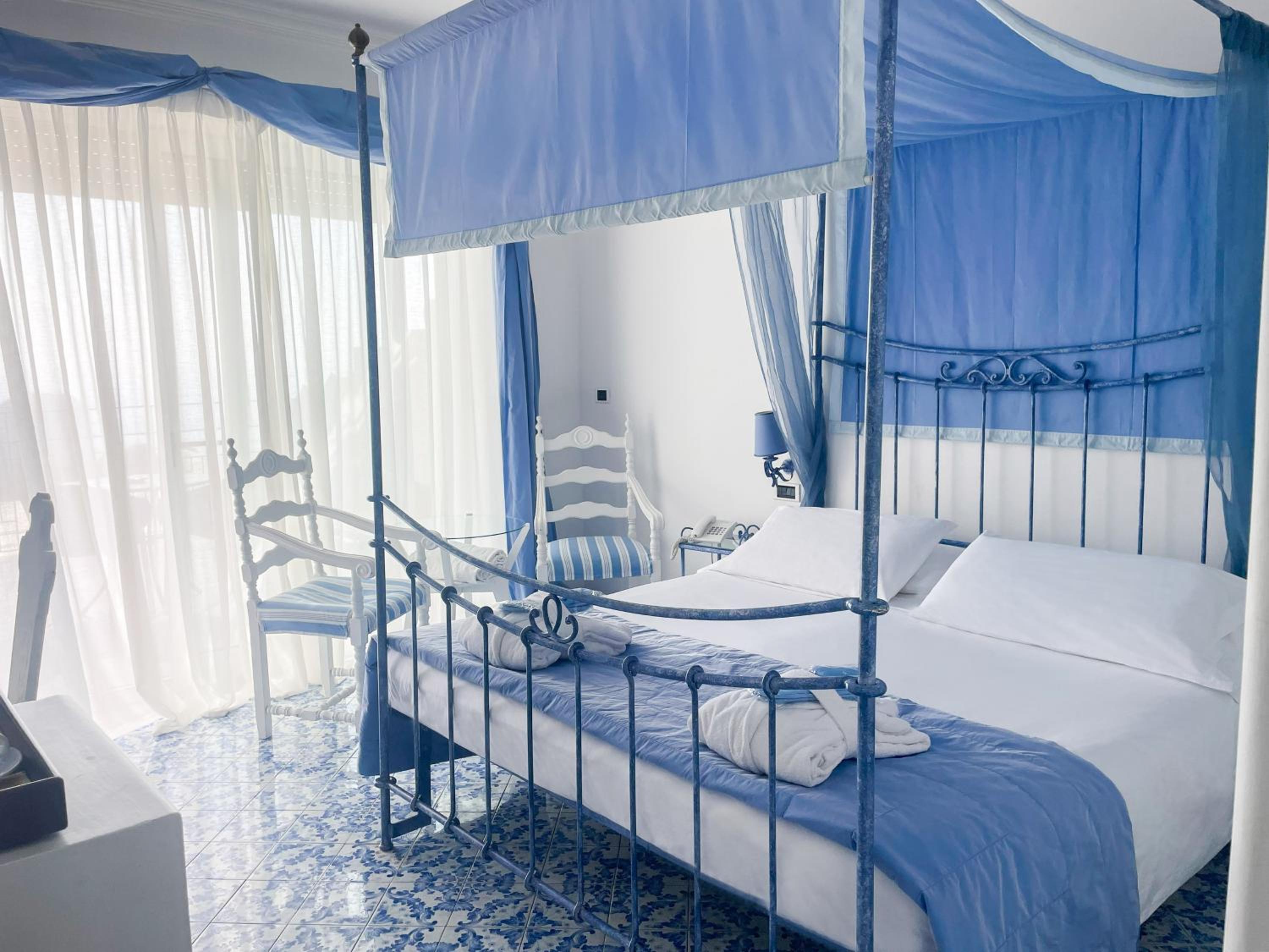Deluxe Double Room with Sea View - Photo 1