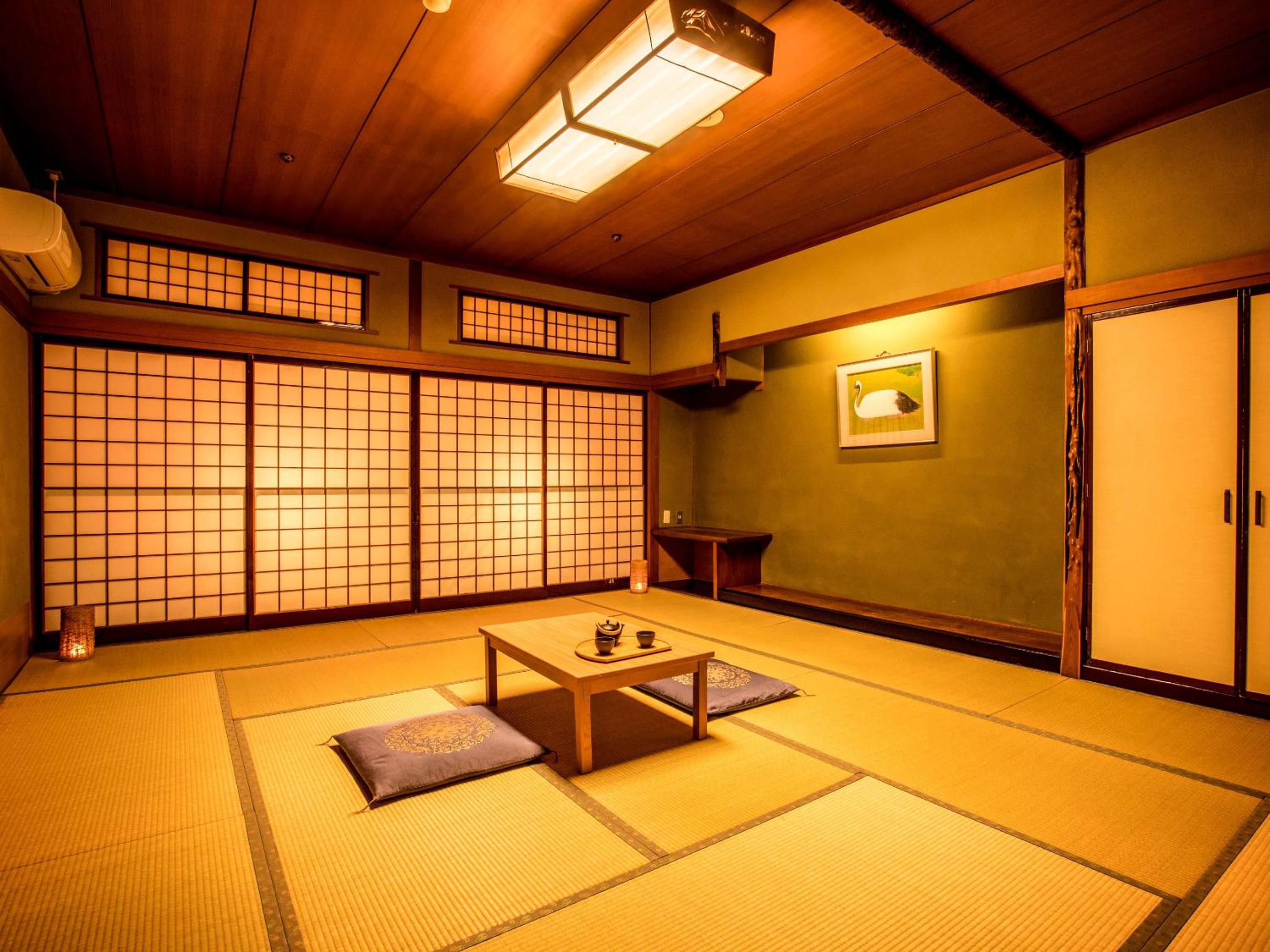 Standard Japanese-Style Family Room With Bathroom (6 Adults)