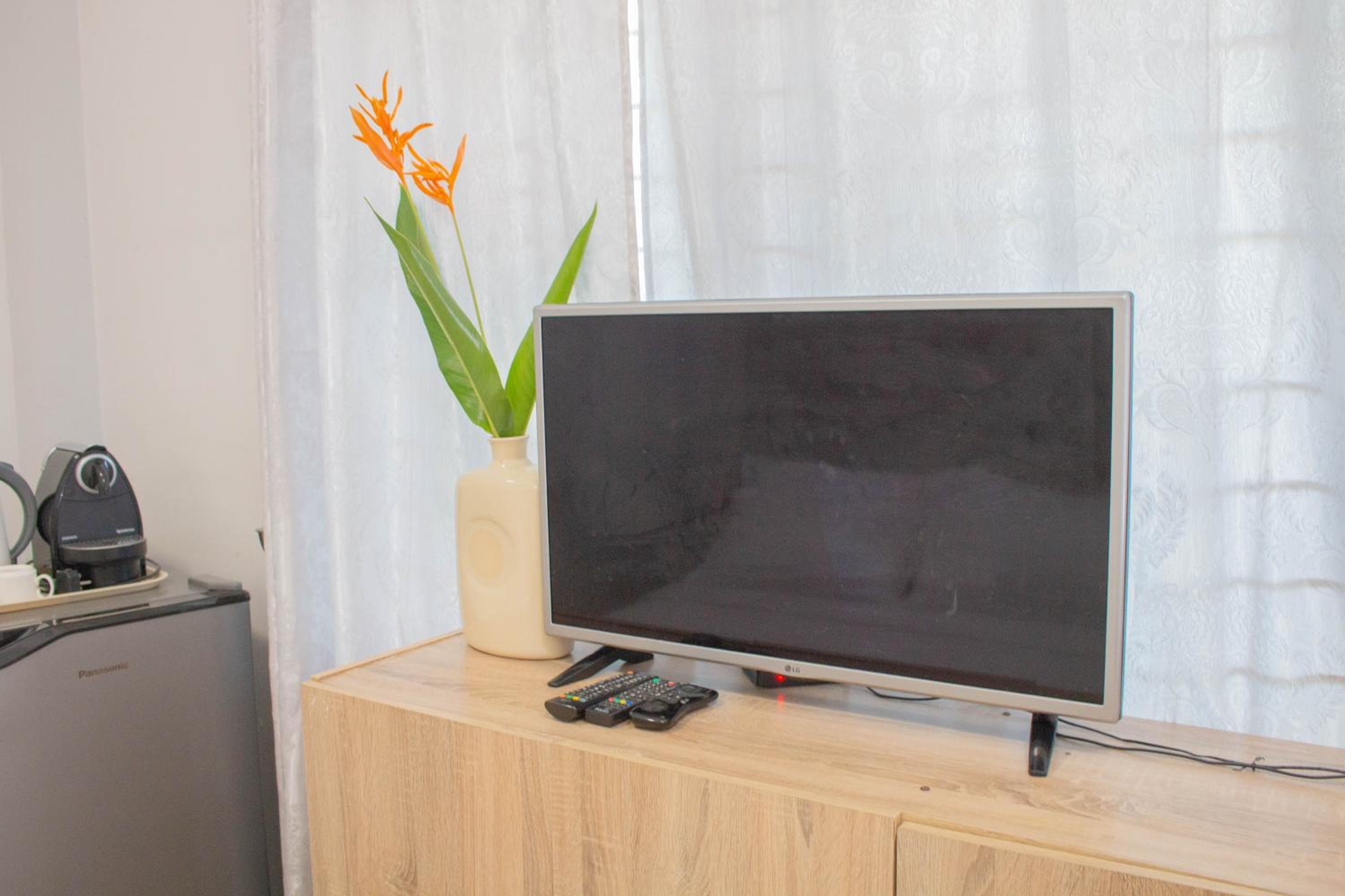 Deluxe Double Room (2 Adults + 1 Child) - Photo 210