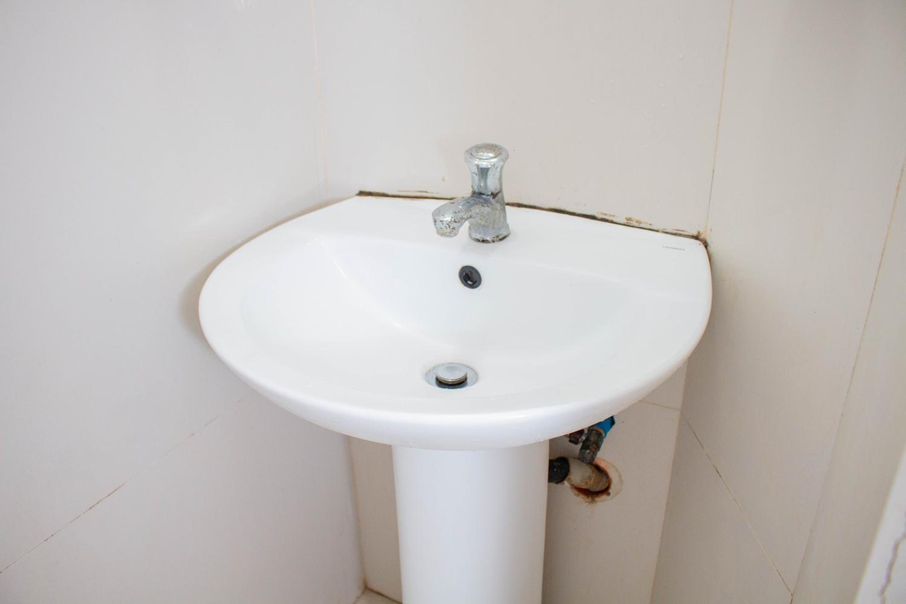 Deluxe Double Room (2 Adults + 1 Child) - Photo 69