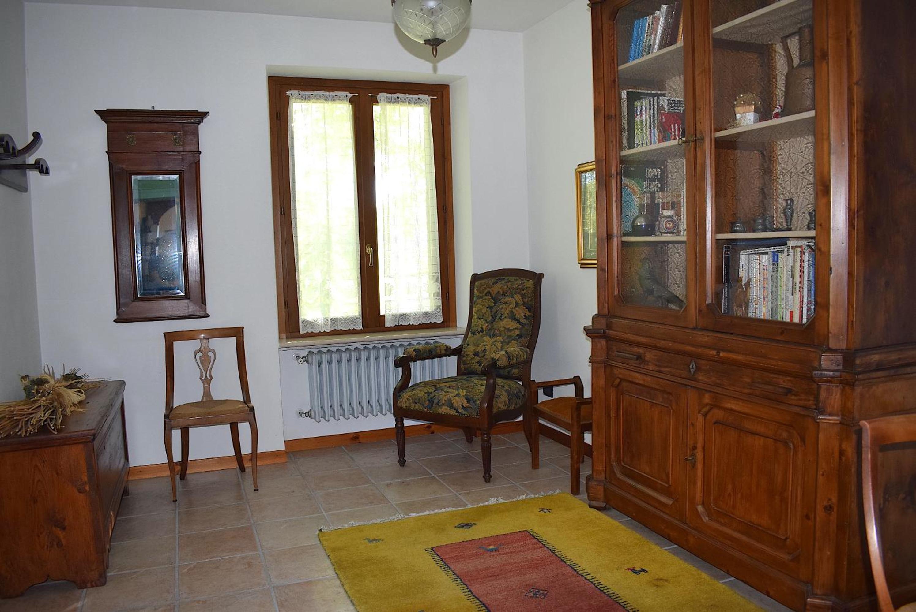 Three-Bedroom House photo 3