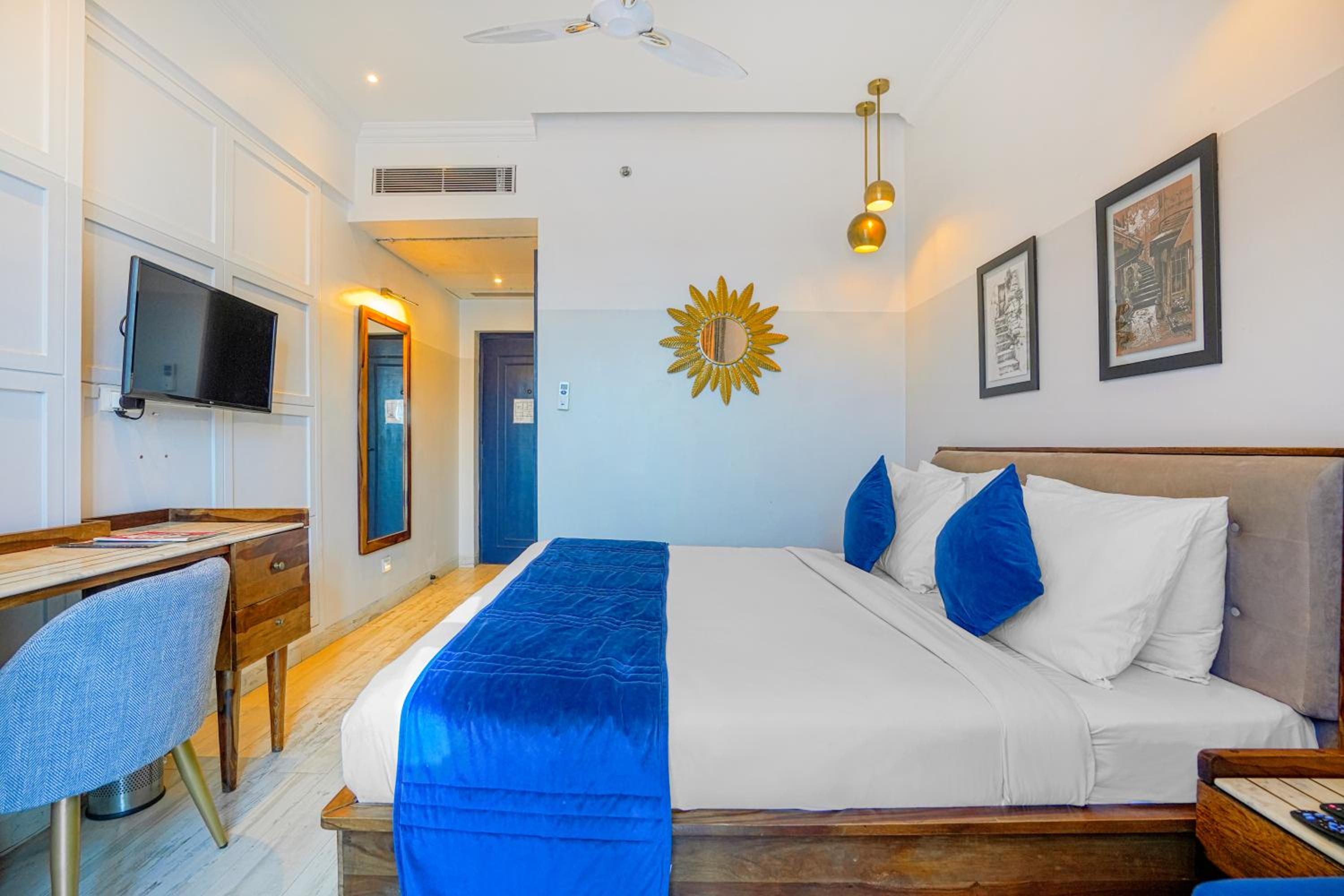 Suite with Balcony