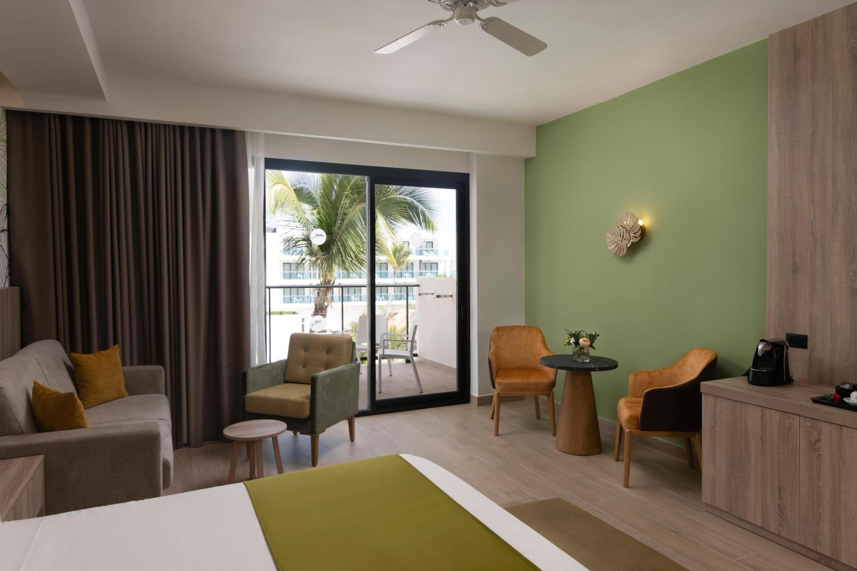 Junior Suite Garden View - Photo 2