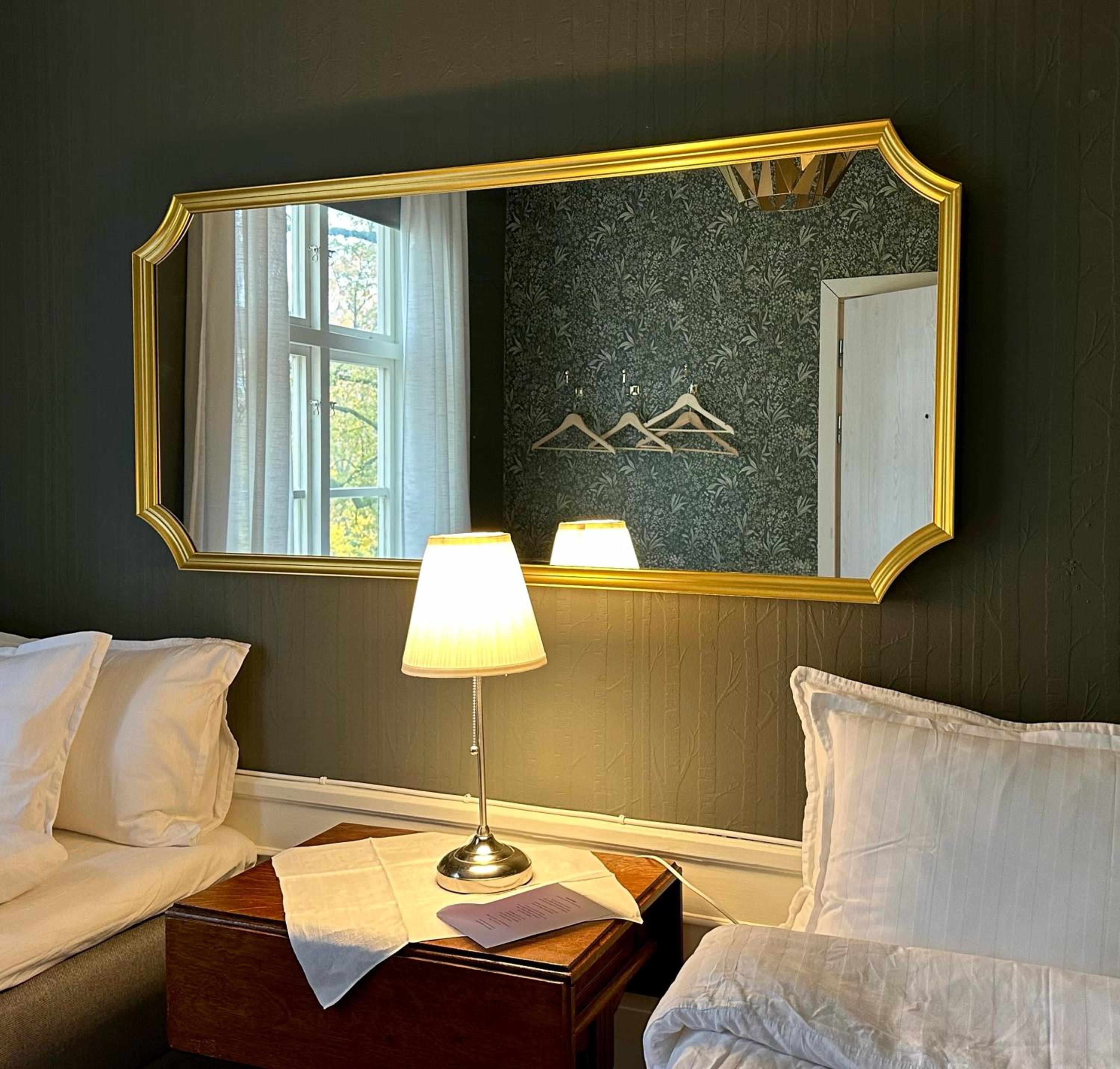 Double Room with Shared Bathroom photo 2
