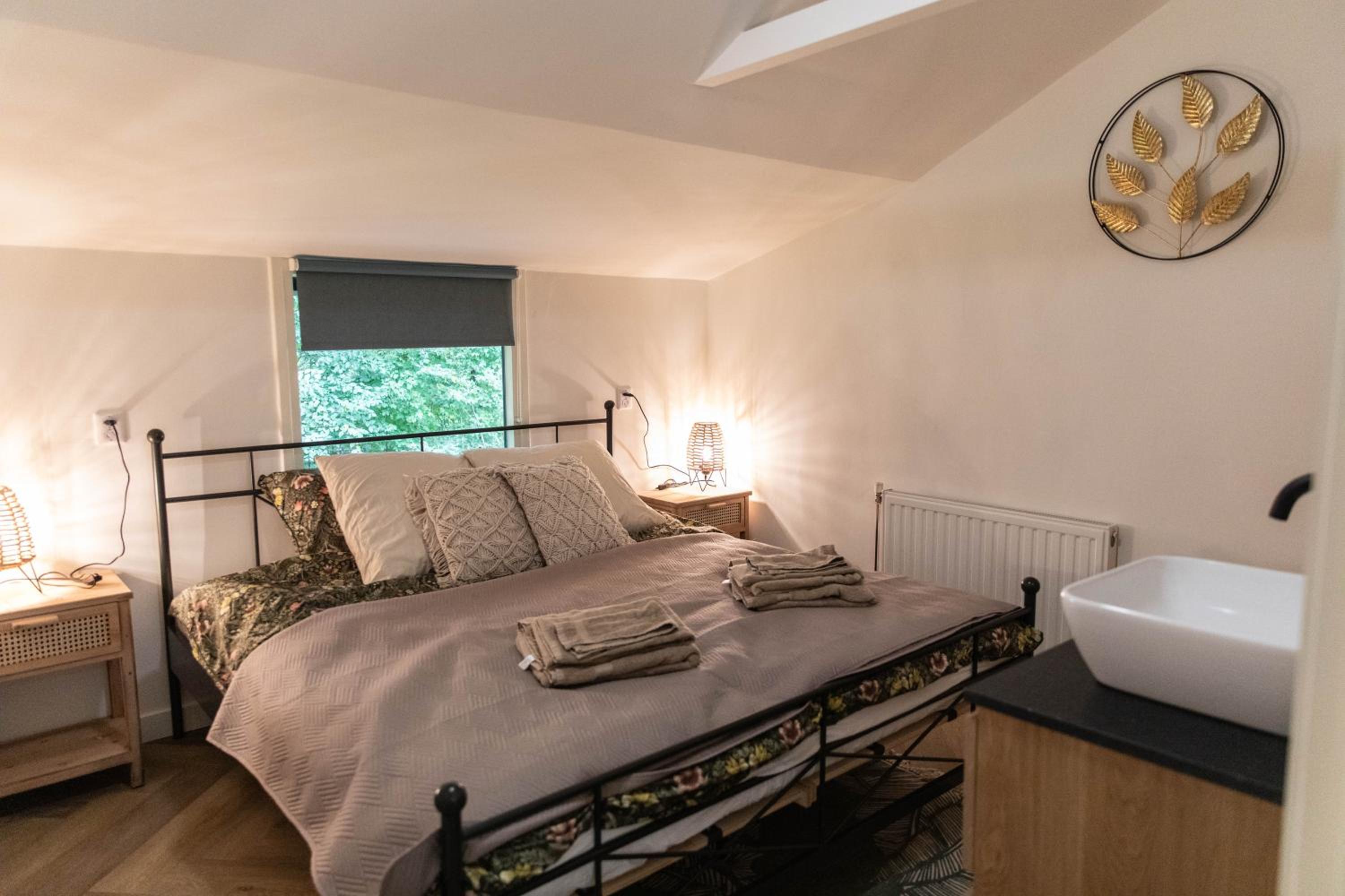 Three-Bedroom House photo 2