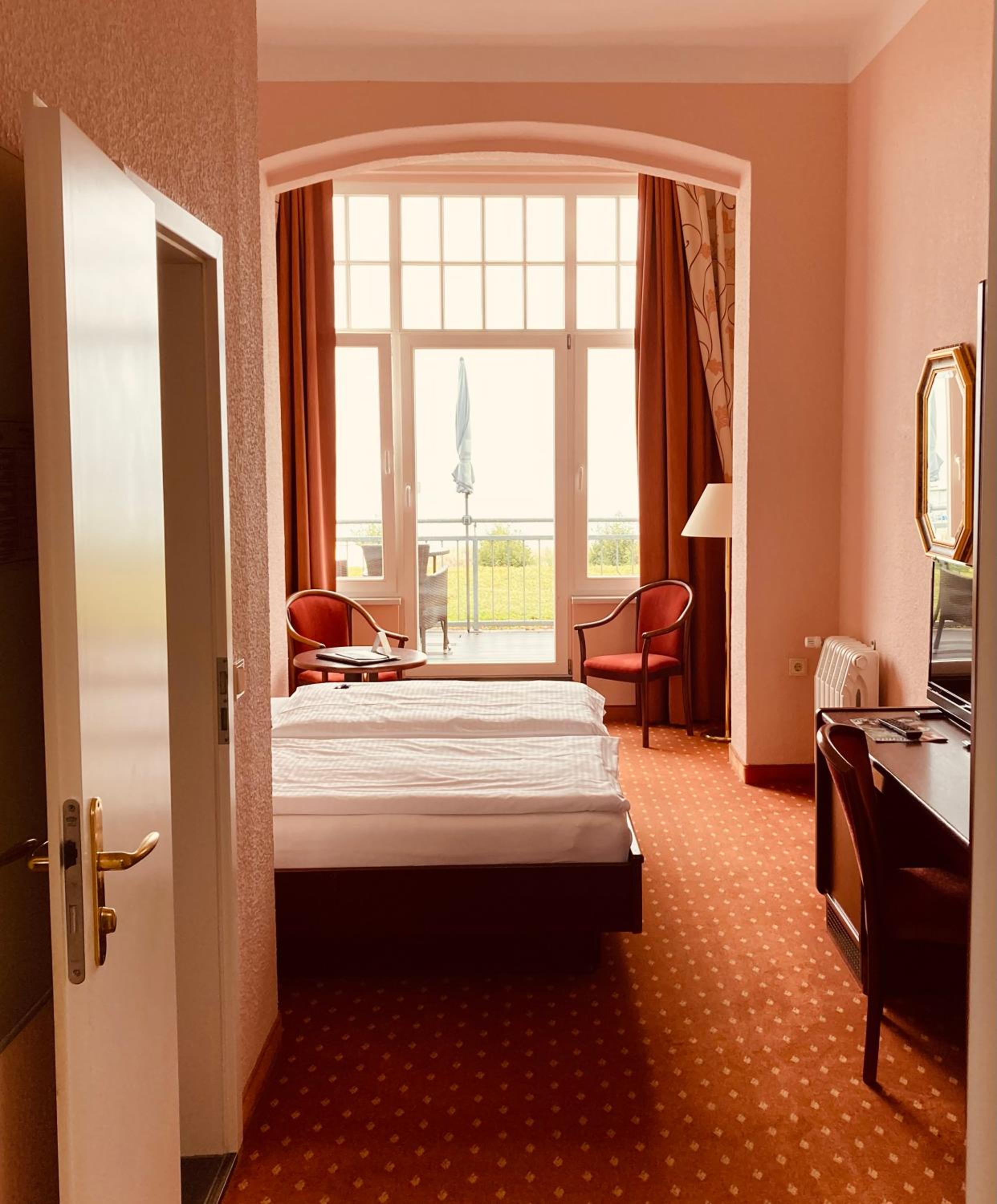 Double Room with Sea View and Balcony