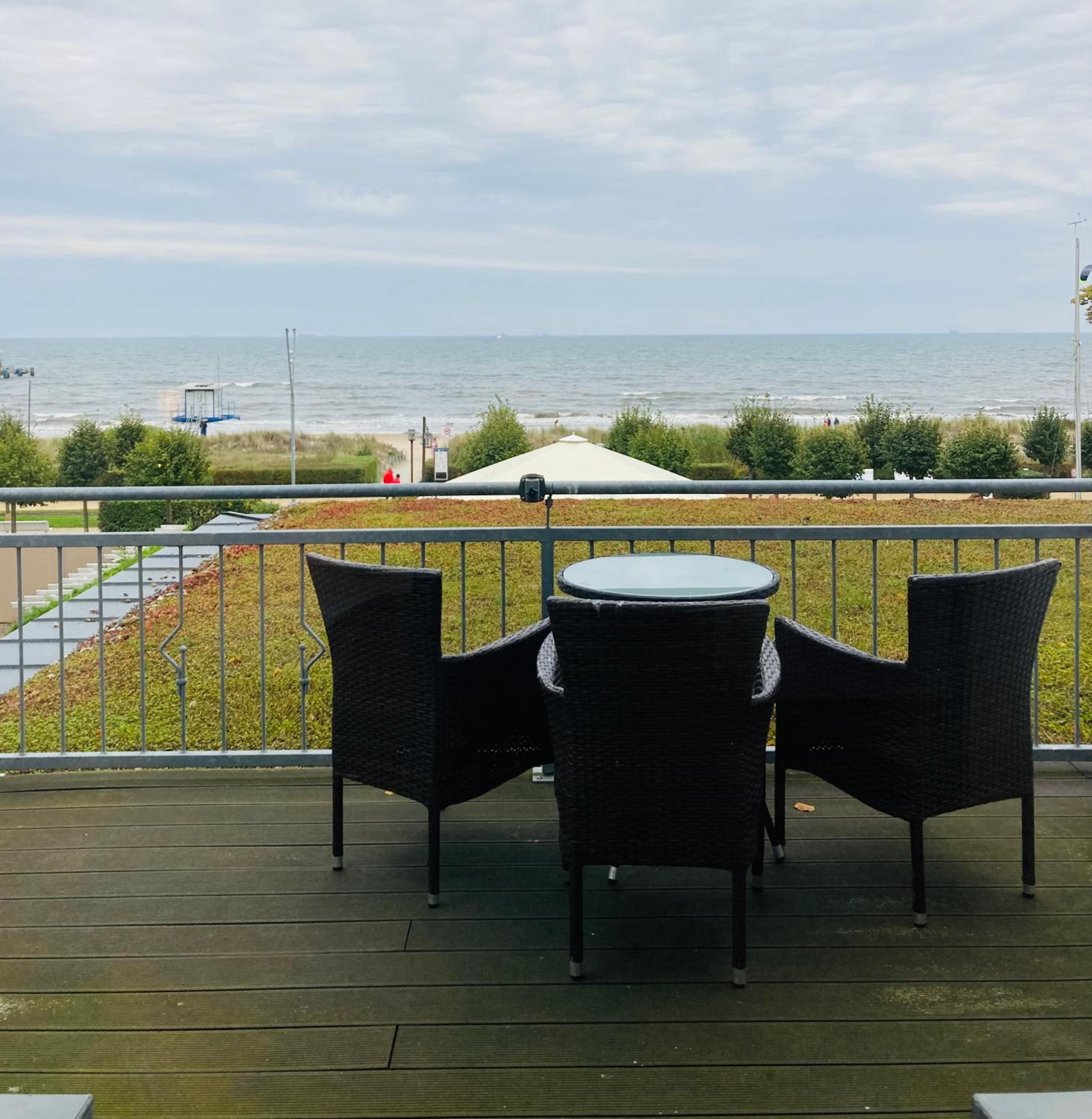 Junior Suite with Sea View and Balcony
