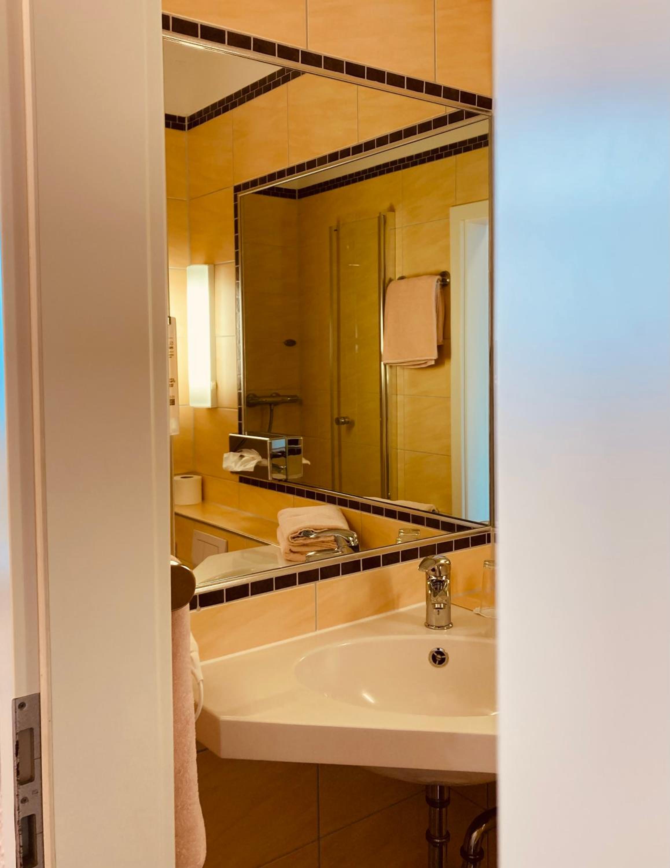 Junior Suite with Sea View and Balcony