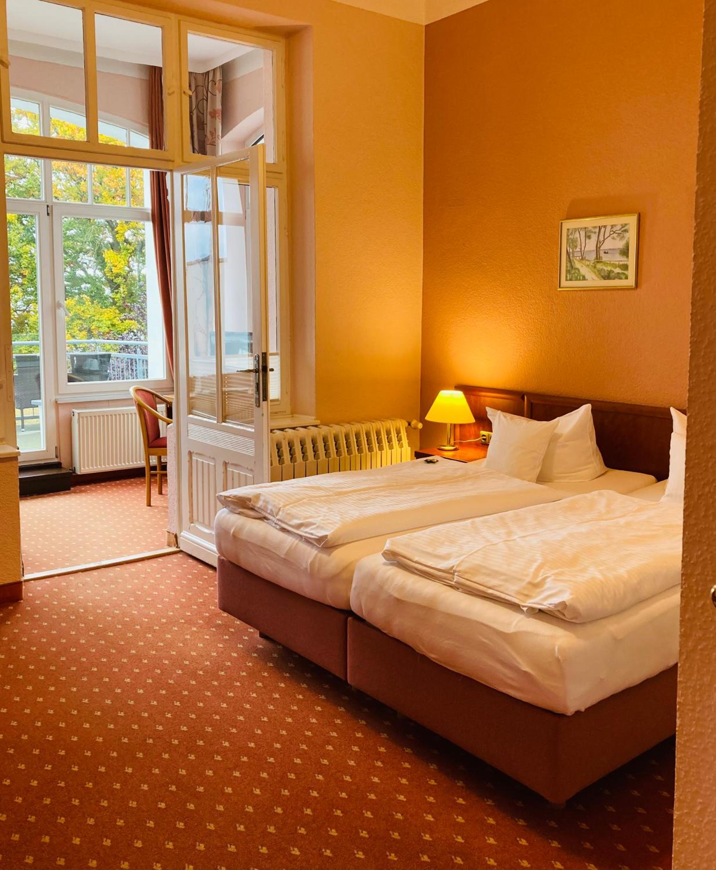 Junior Suite with Sea View and Balcony