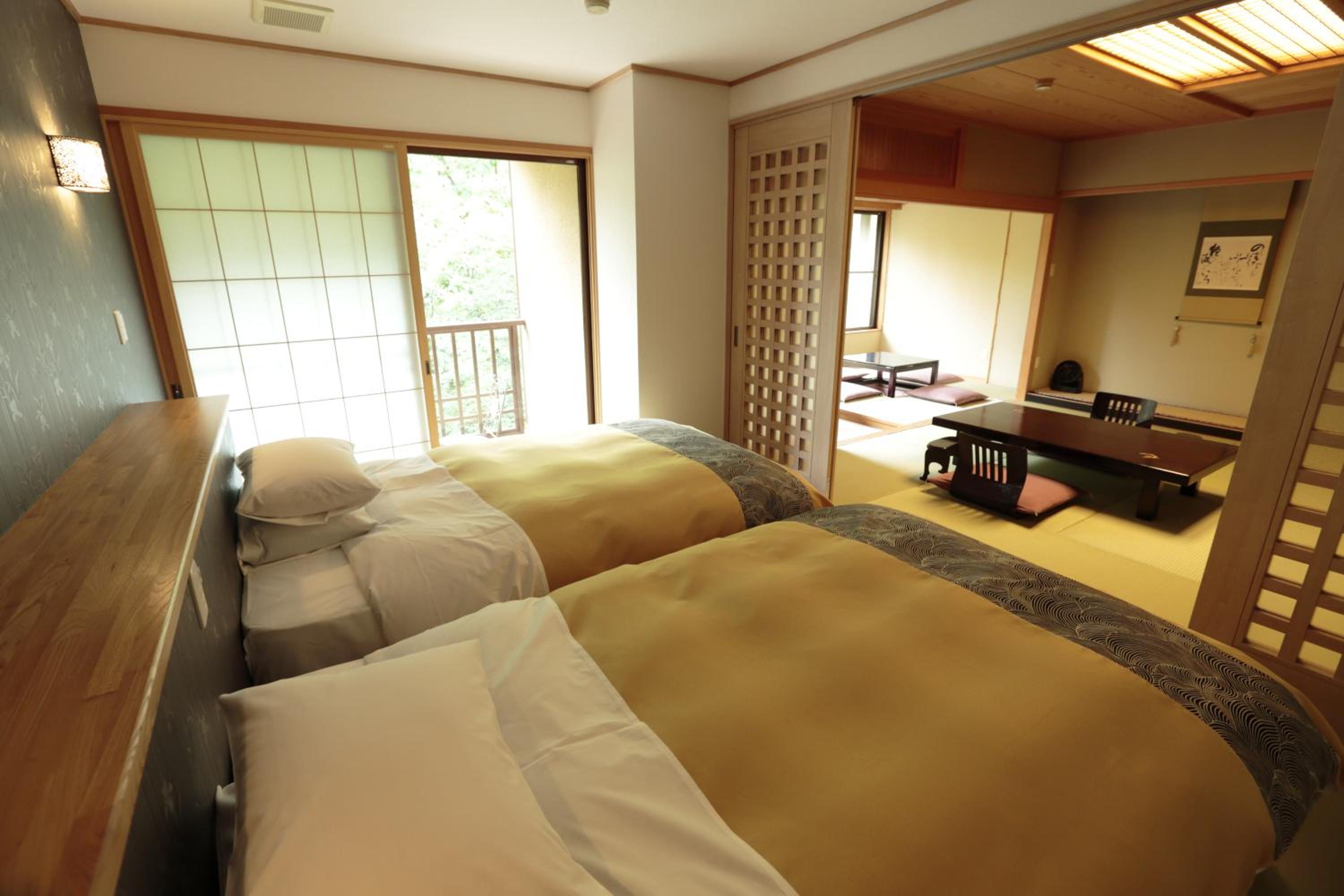 Room with Tatami Area and Shared Bathroom photo 1