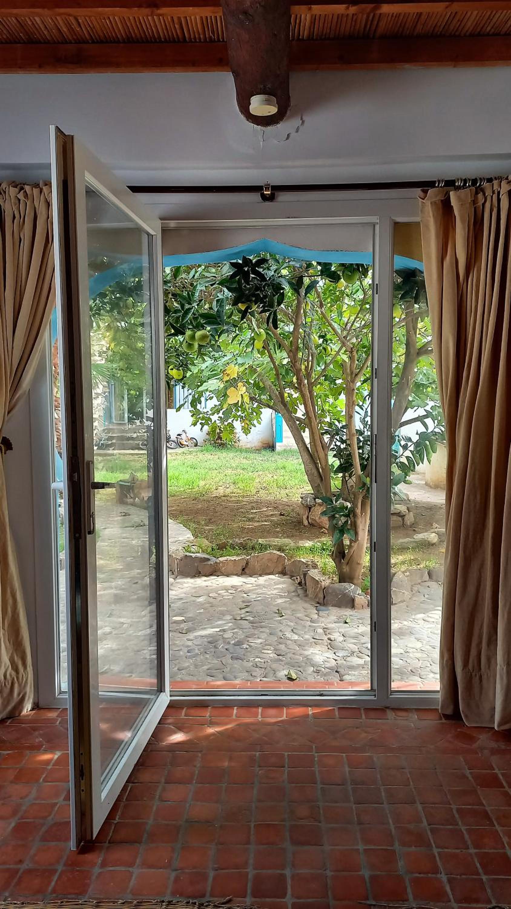 Double Room with Garden View - Photo 11