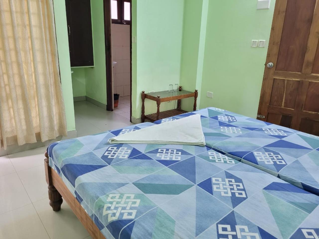Budget Double Room photo 2