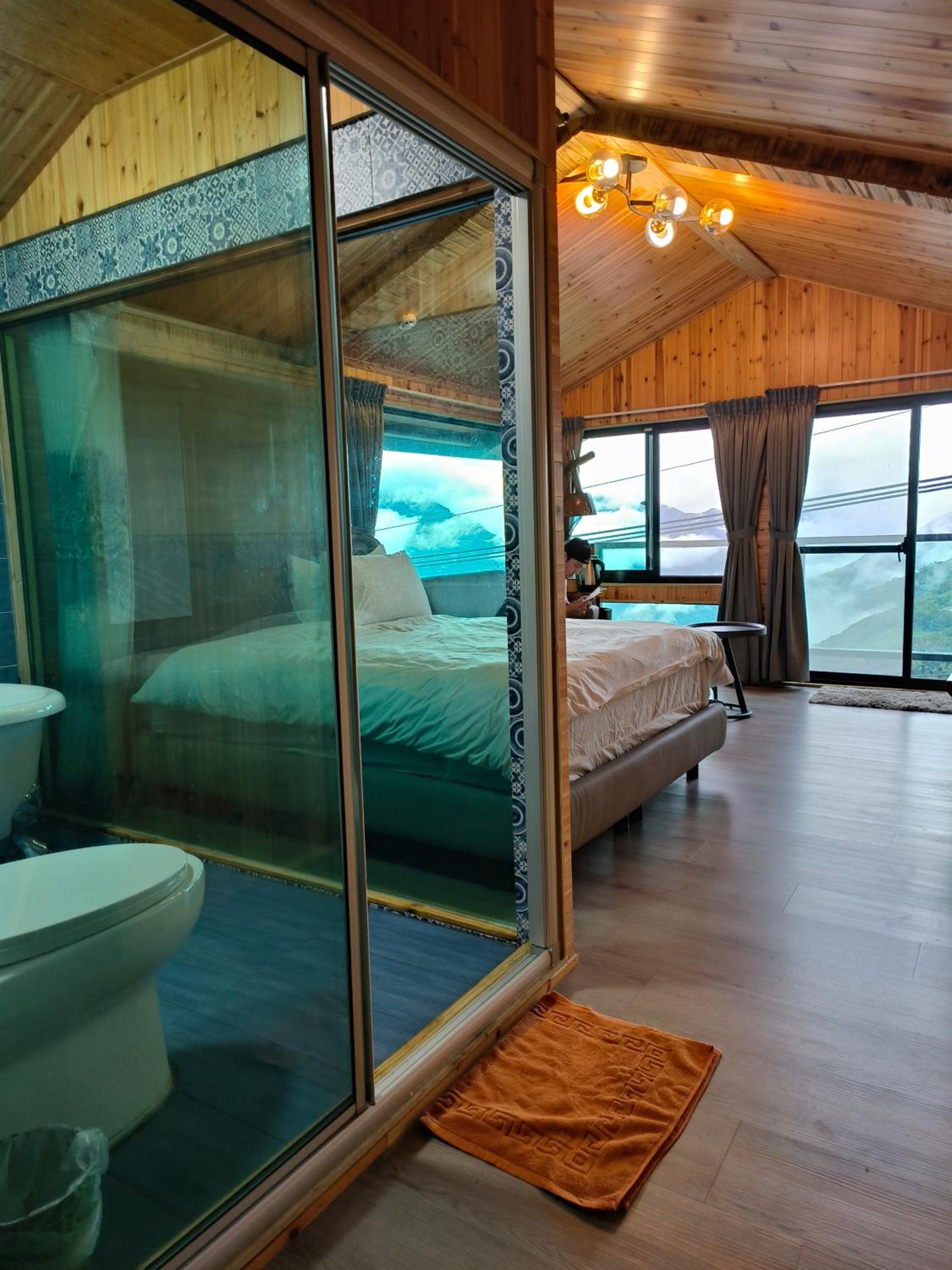 Superior Chalet photo 2