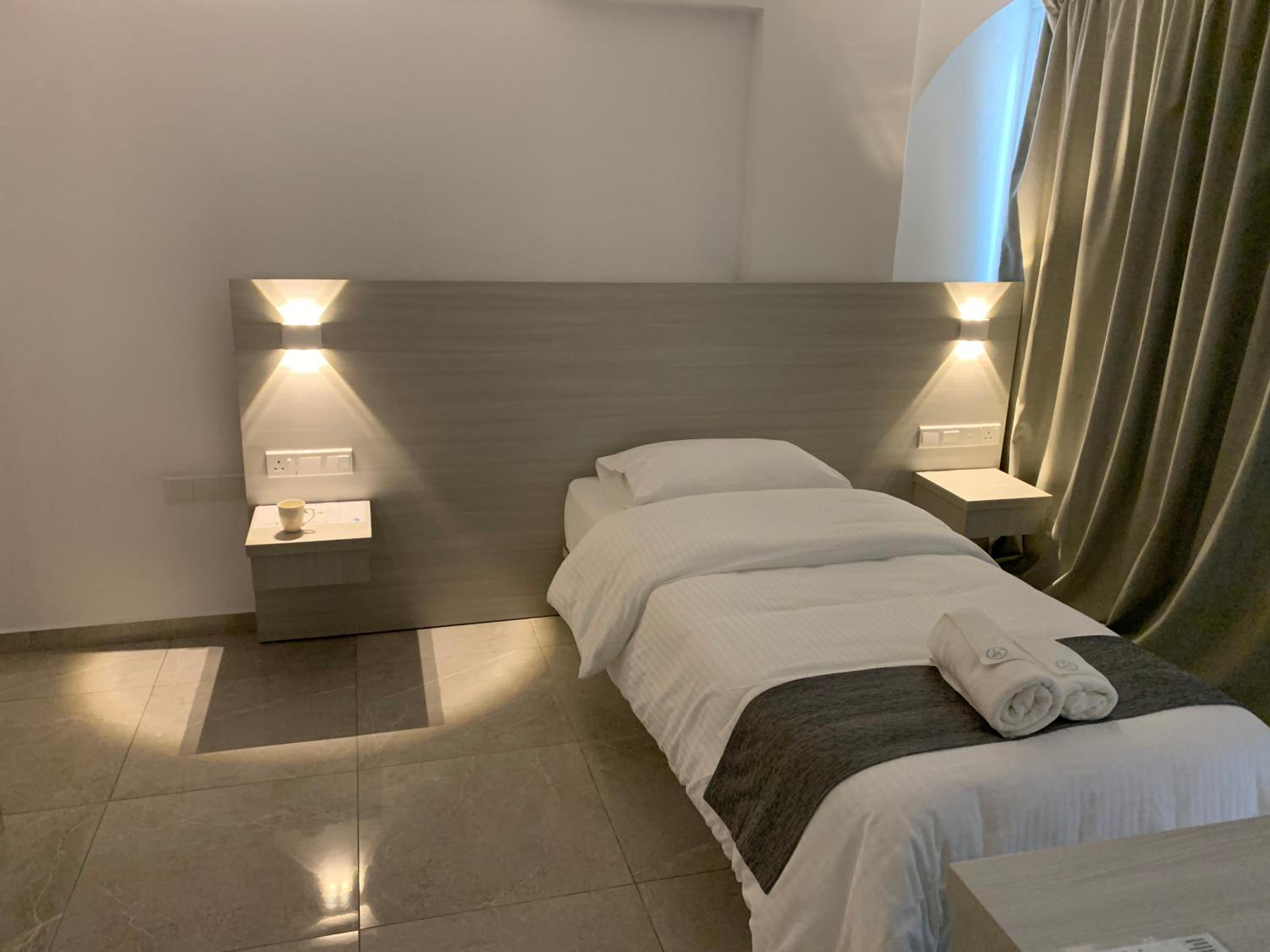 Suite with Balcony - Photo 4