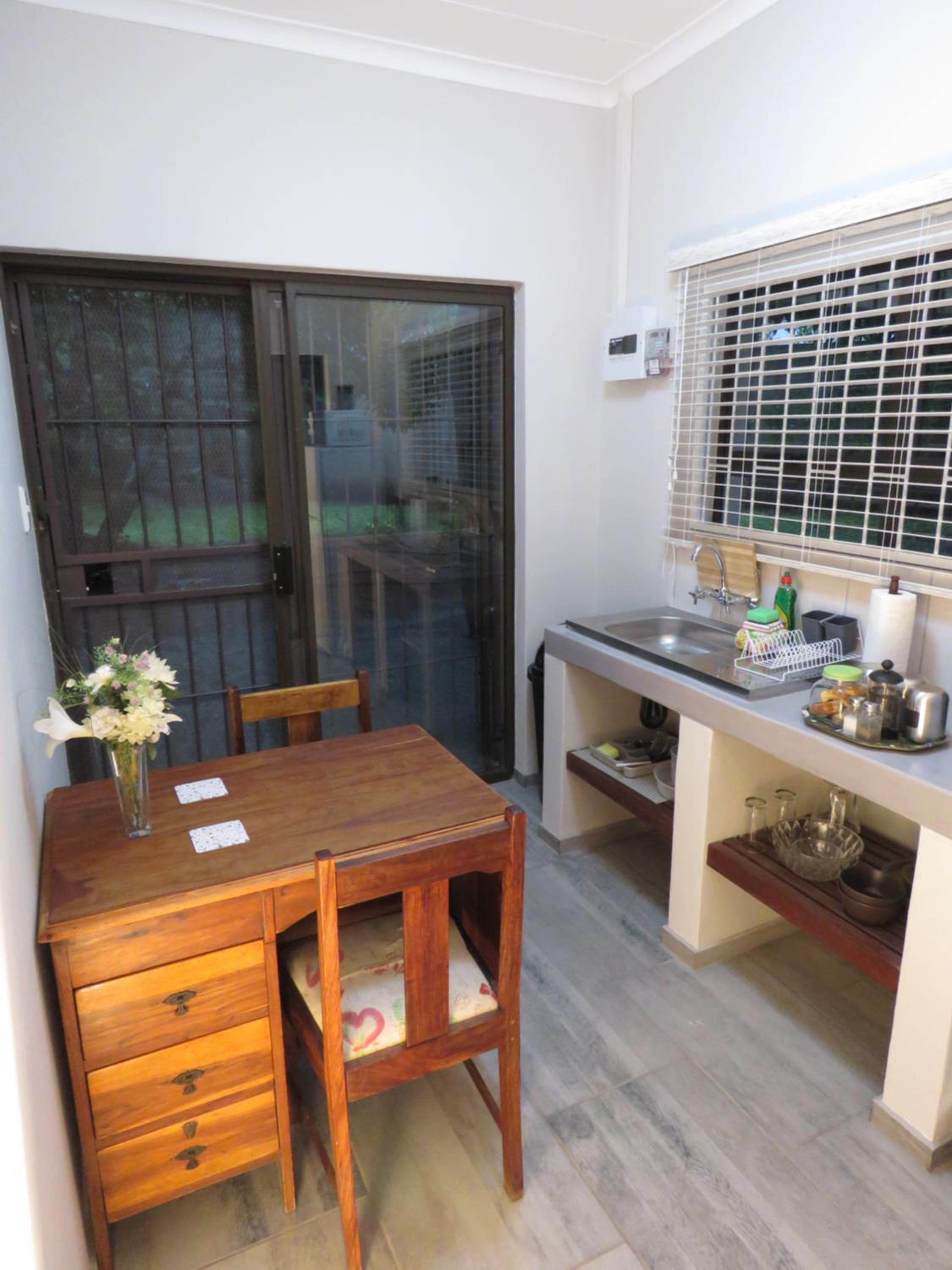 Twin Room with Garden View photo 3