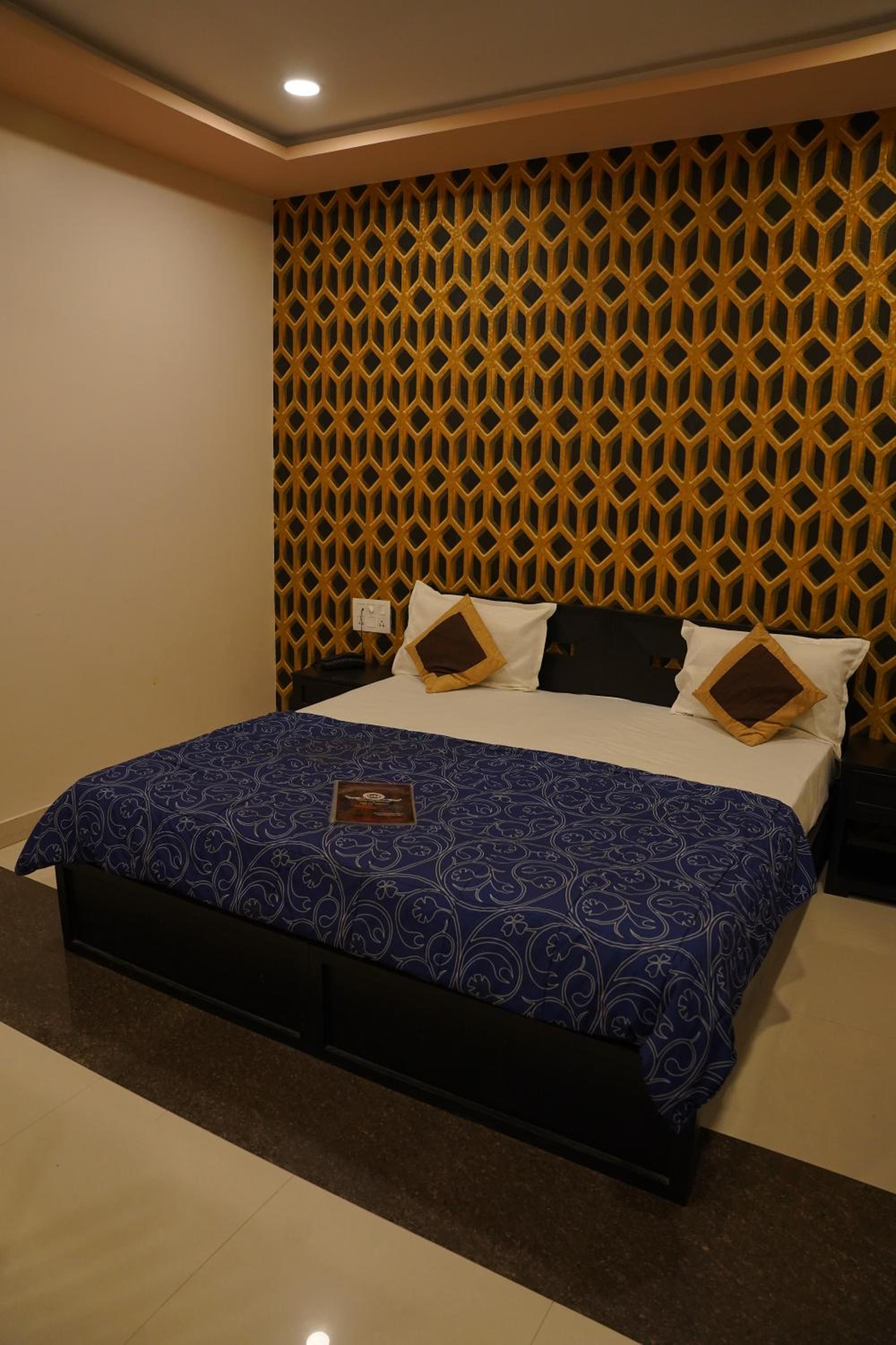 Deluxe Triple Room photo 2