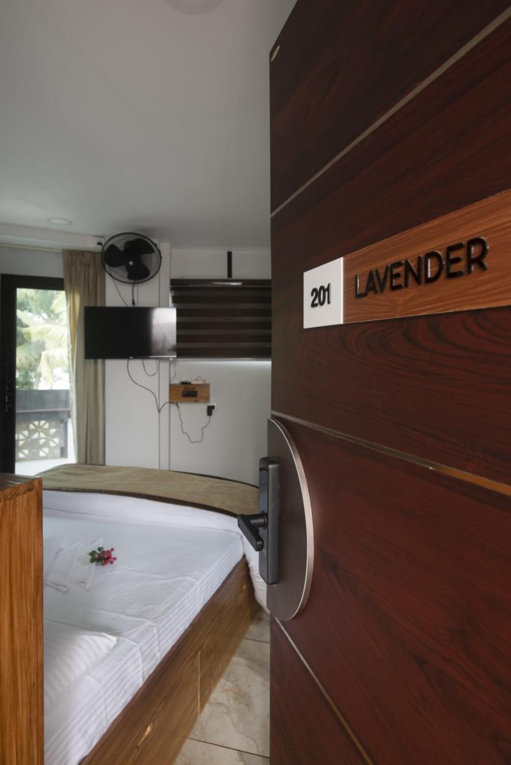 King Room with Balcony photo 1